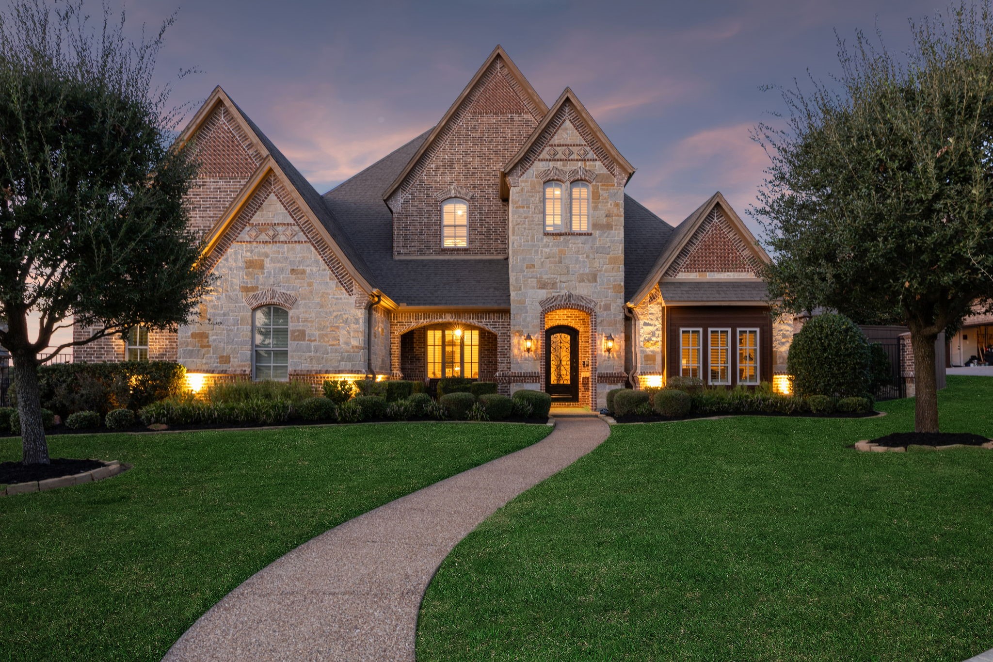 408 W Chapel Downs Drive