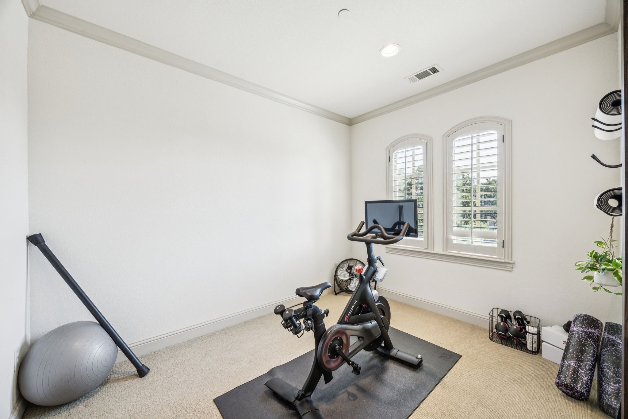 408 W Chapel Downs Drive