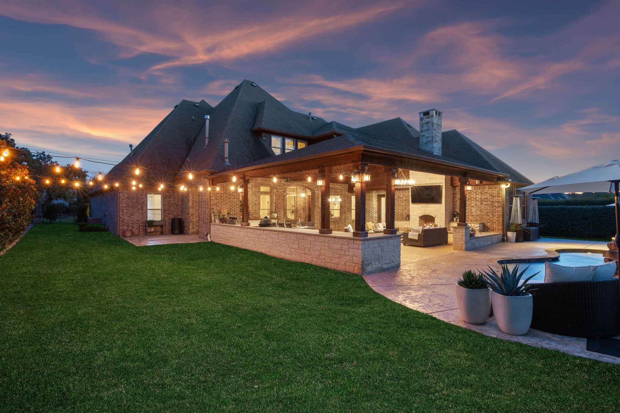 408 W Chapel Downs Drive