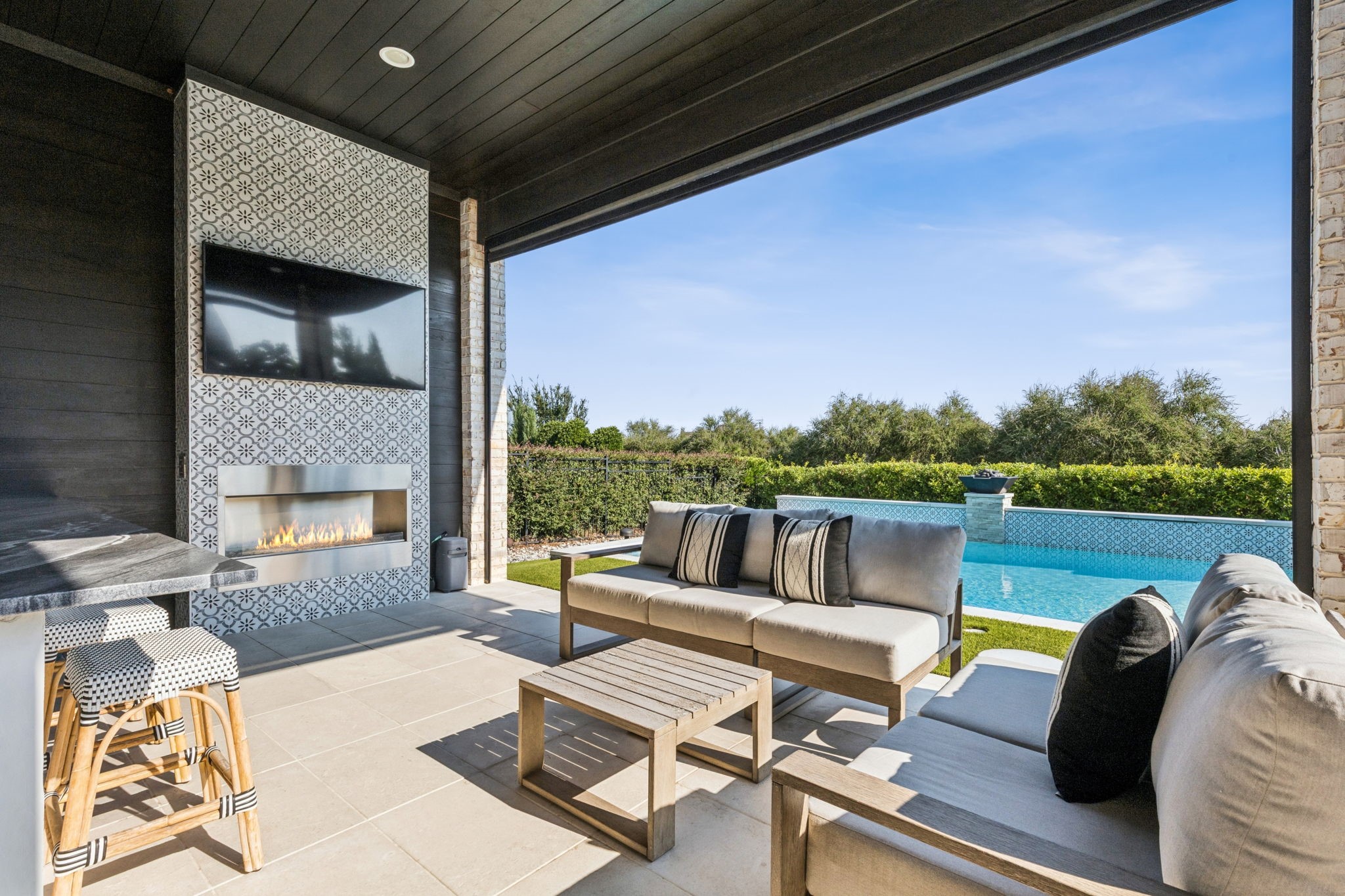 929 Winding Ridge Trail