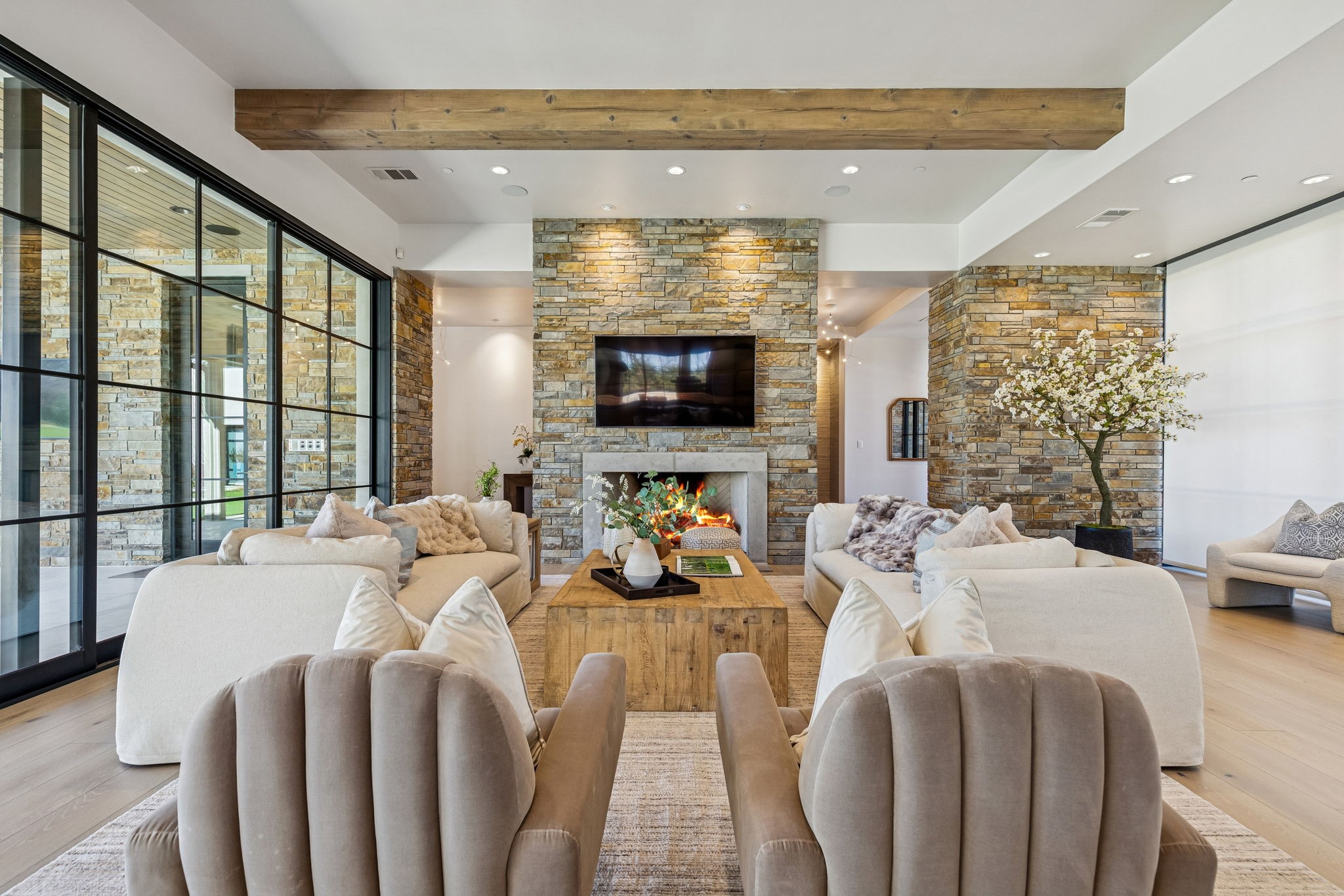 1502 Bluffview Drive