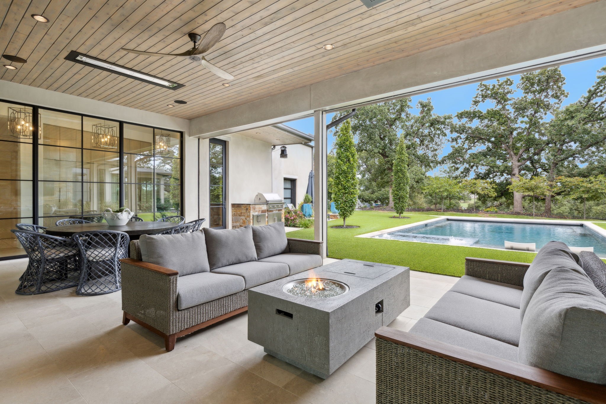 1502 Bluffview Drive