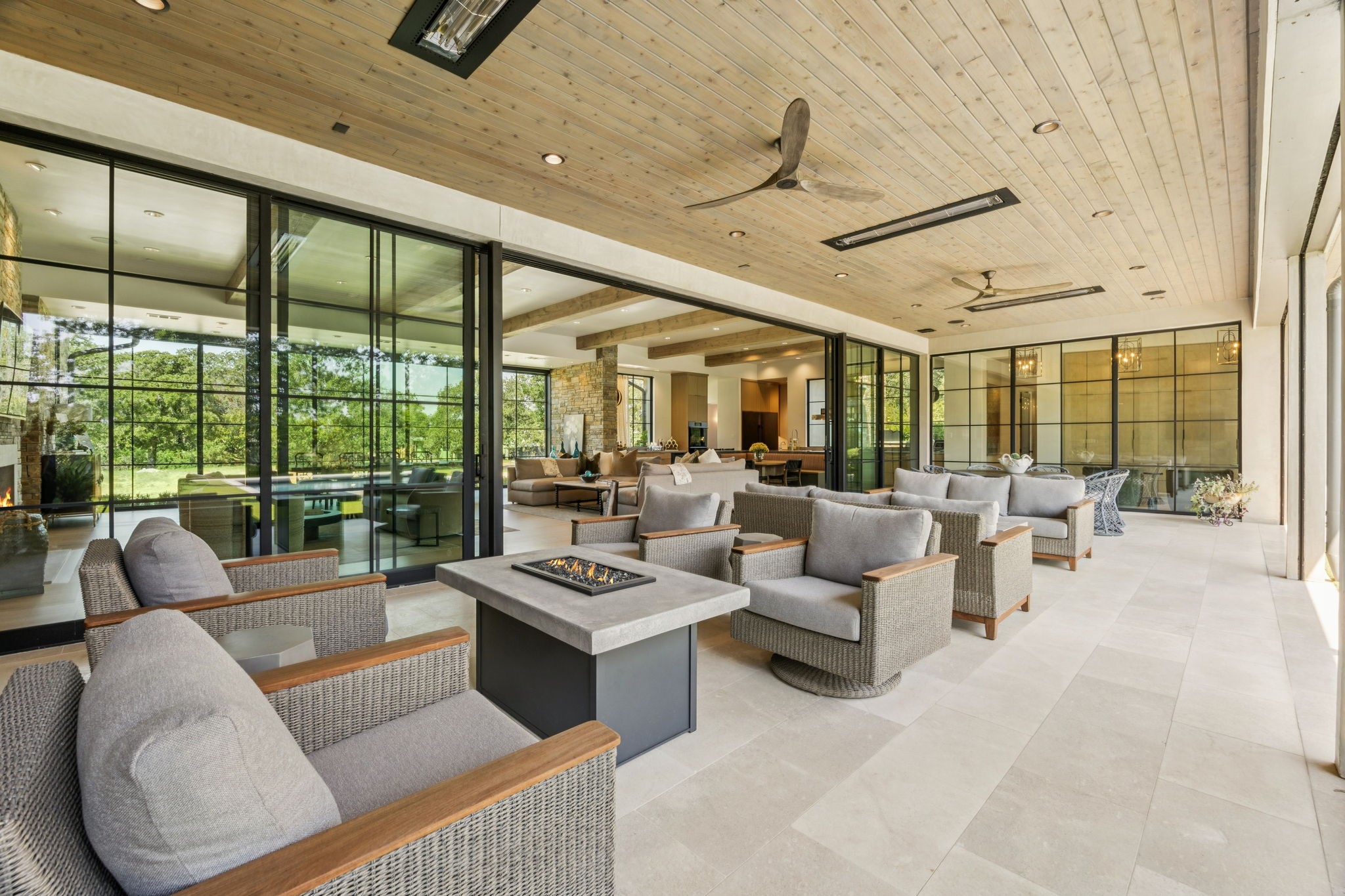 1502 Bluffview Drive