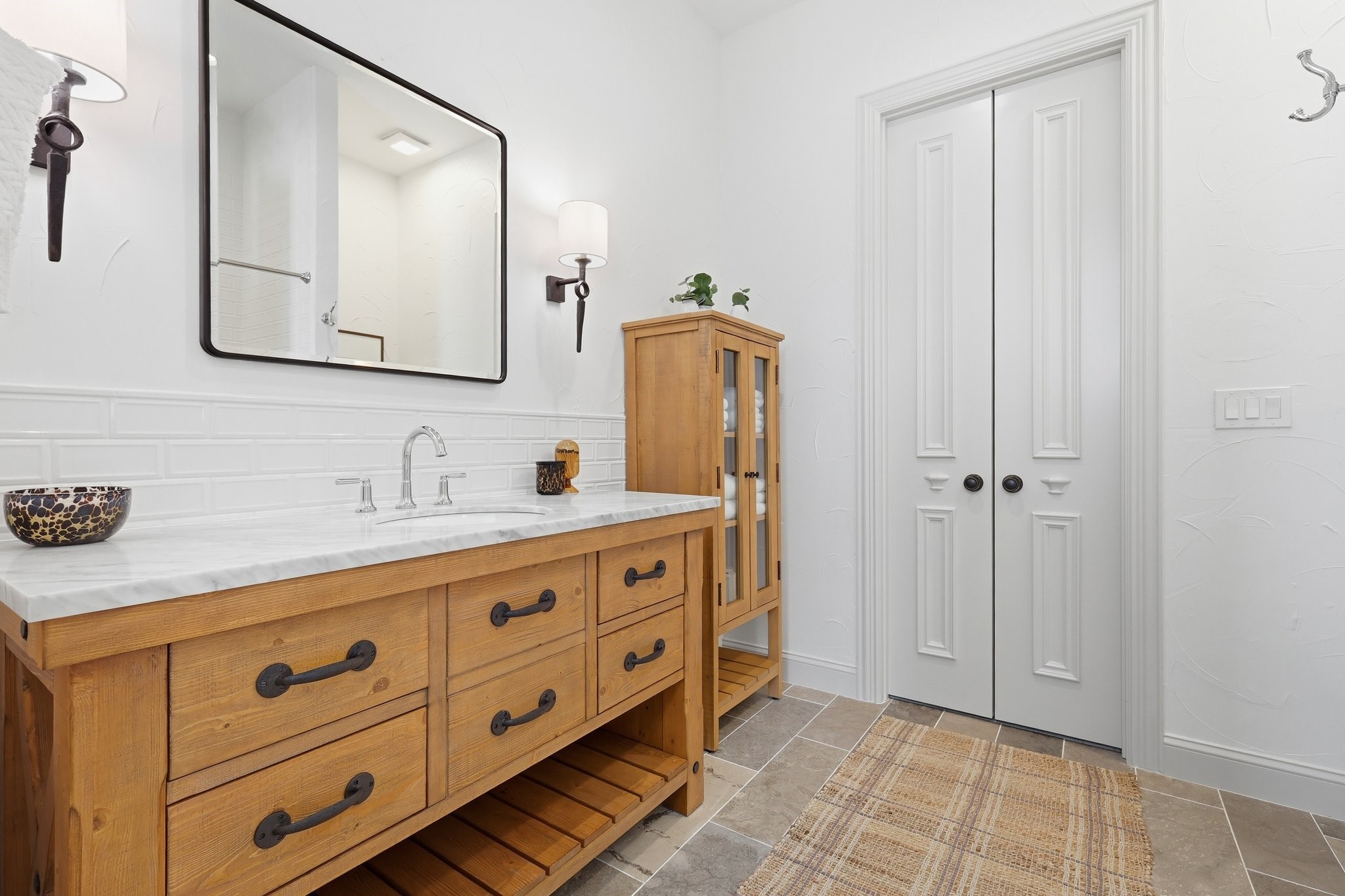 3800 Long Meadow Drive