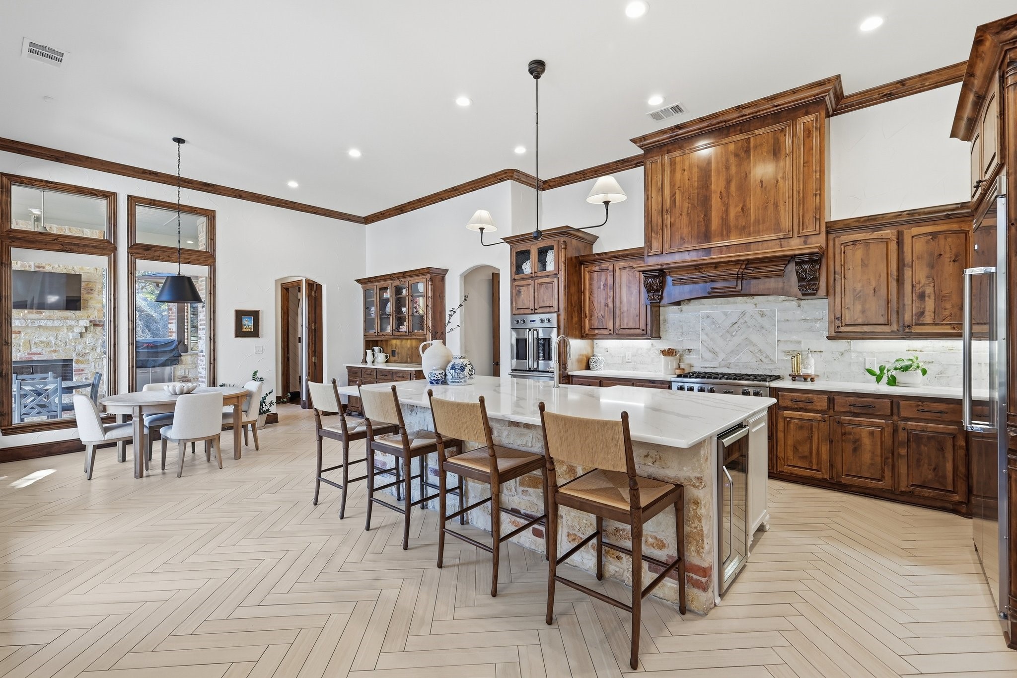 3800 Long Meadow Drive