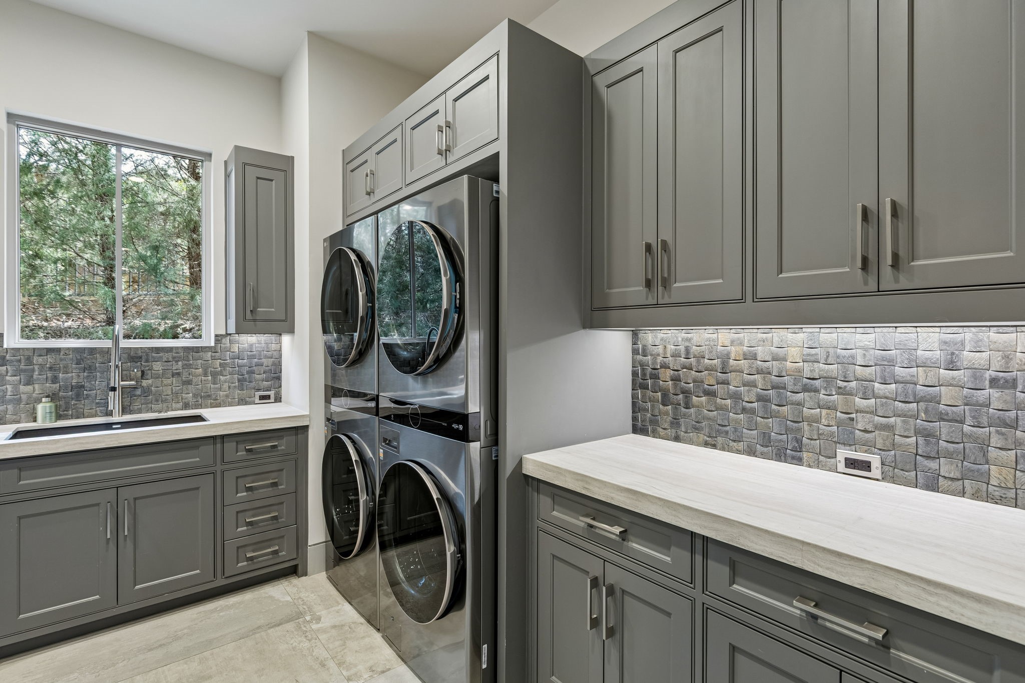 1408 Fountain Grass Court