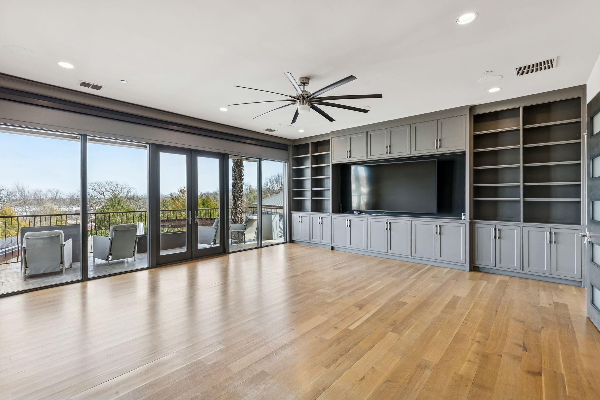 1408 Fountain Grass Court