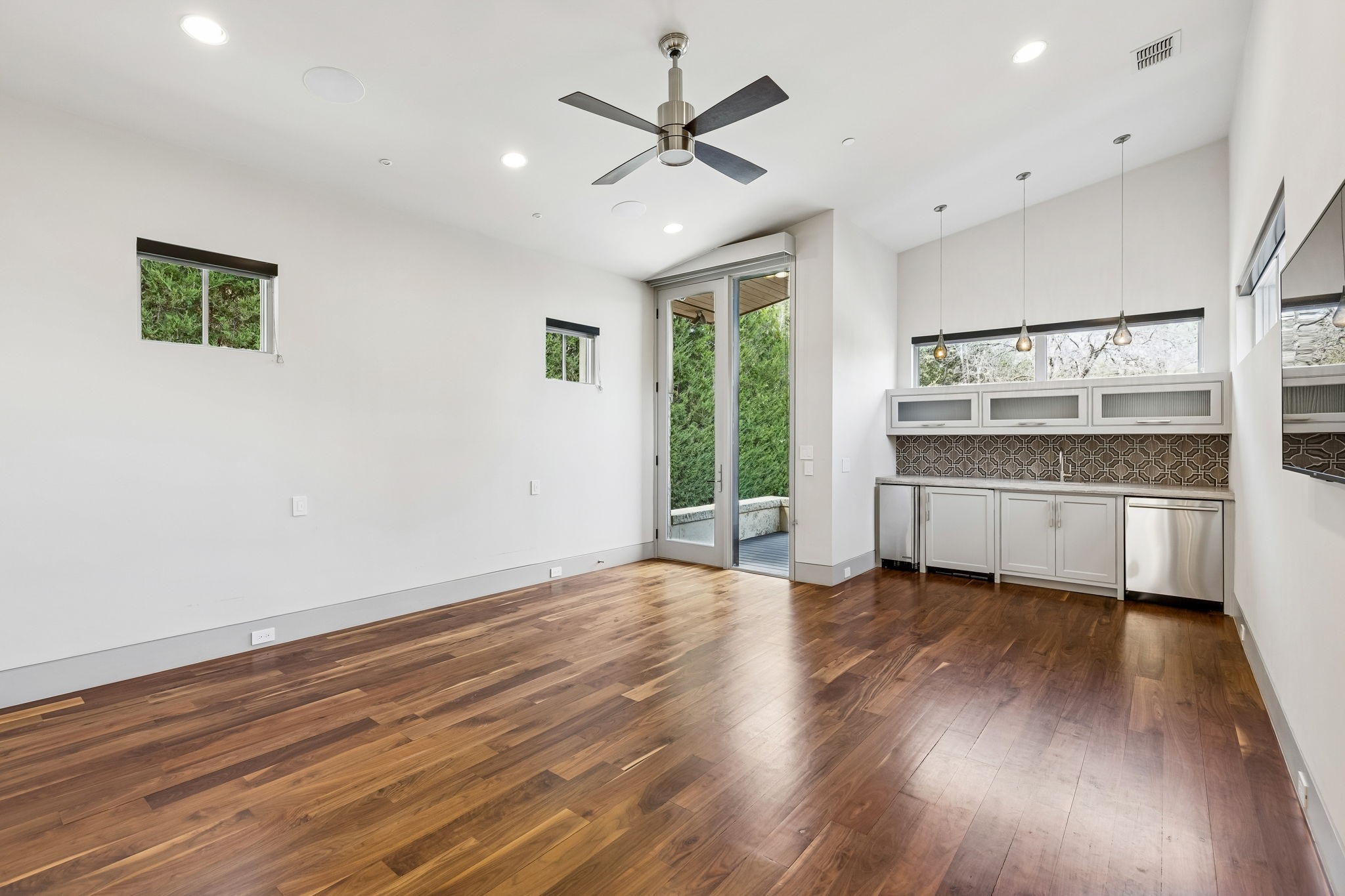 1408 Fountain Grass Court