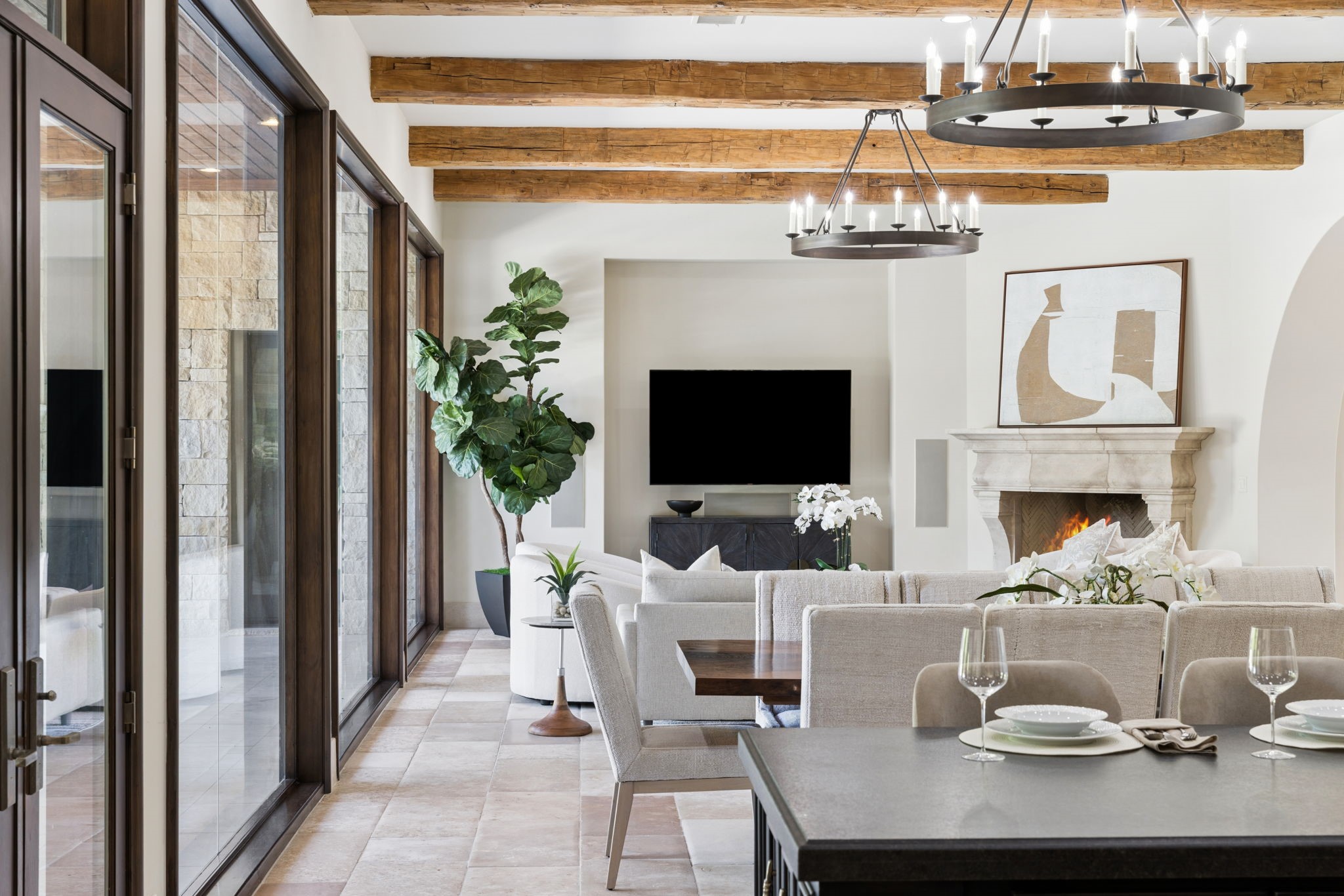 690 S Peytonville Avenue