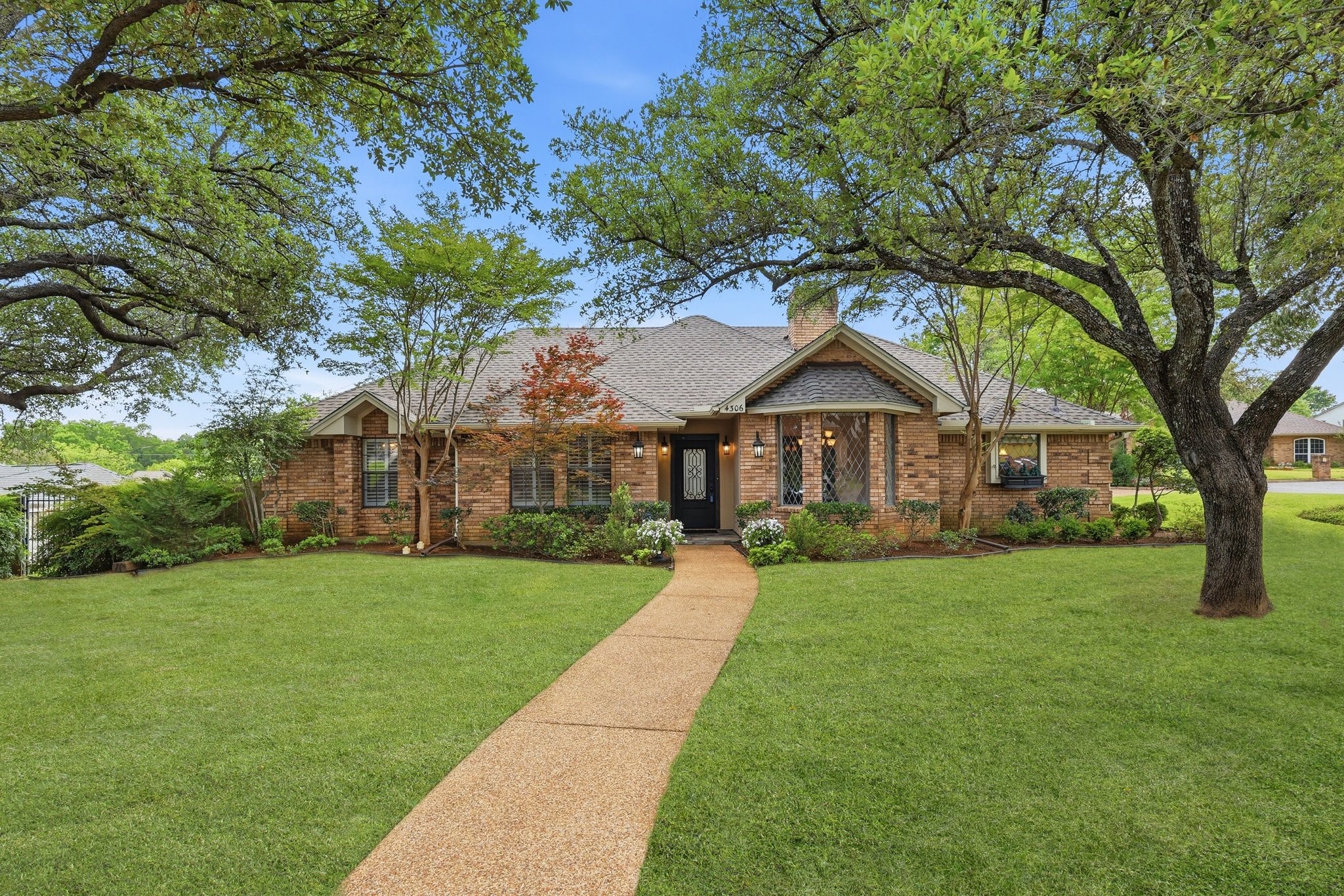 4306 Essex Court