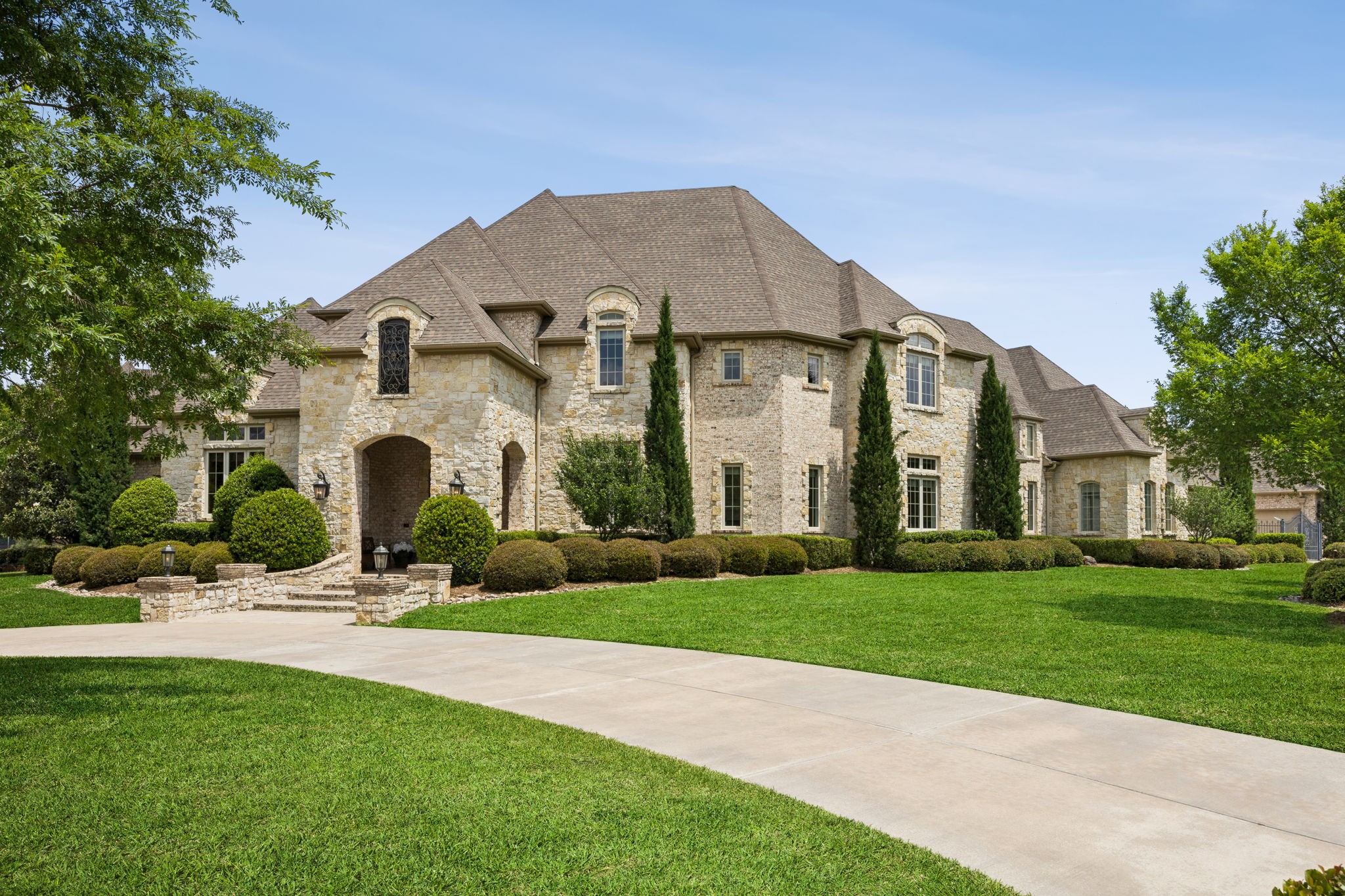 1701 Live Oak Lane