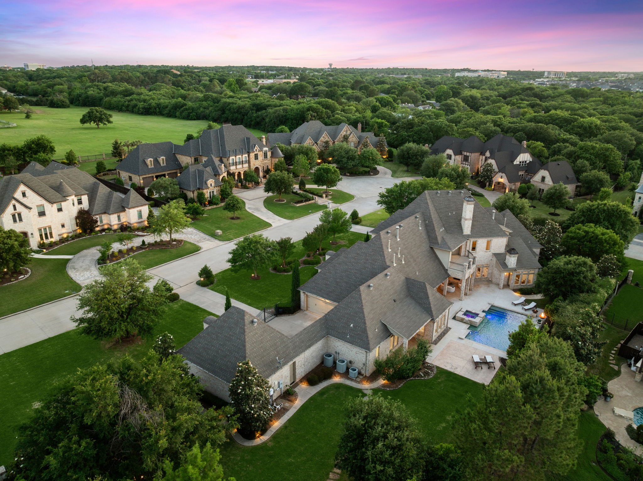 1701 Live Oak Lane