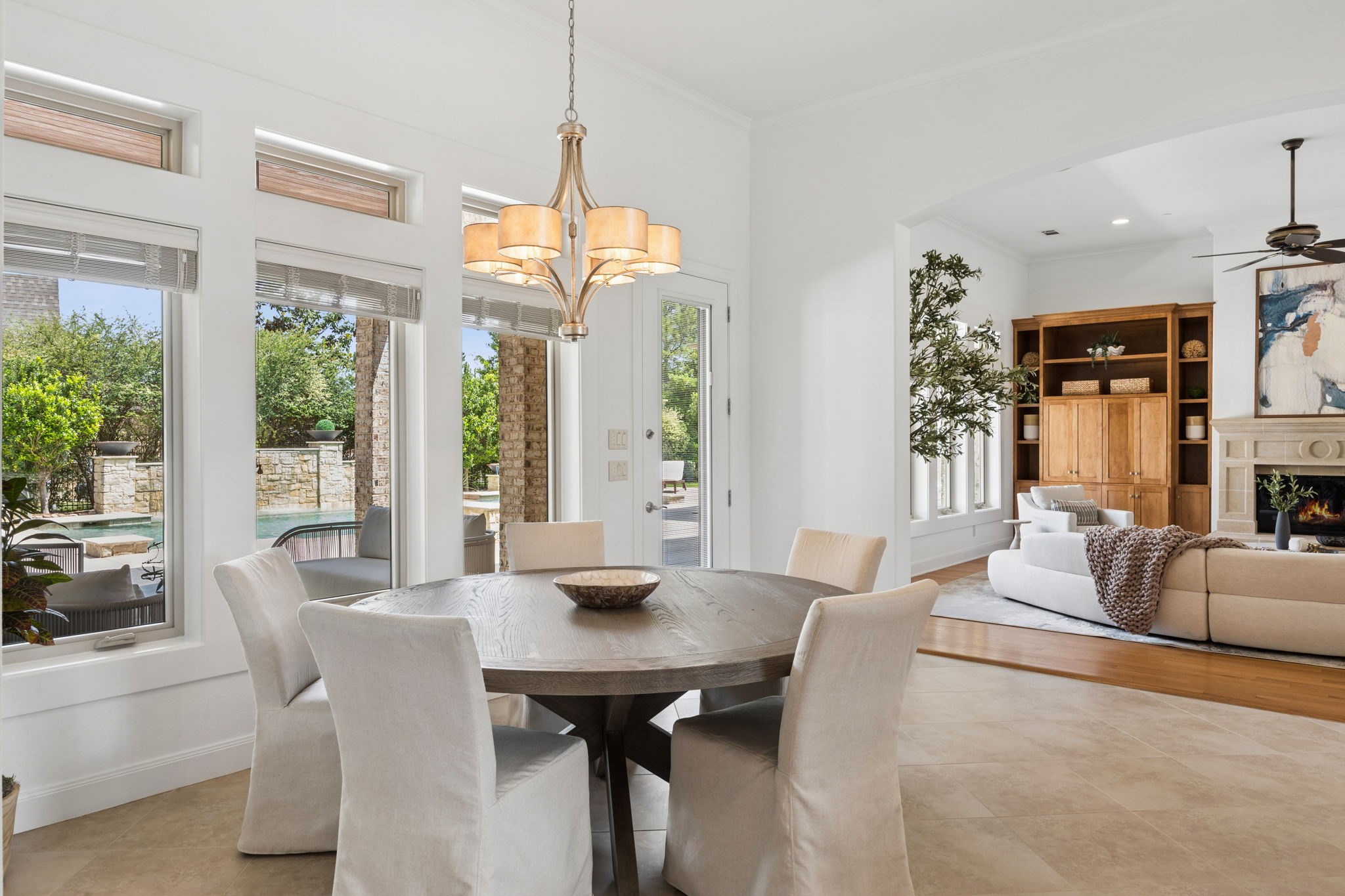 1701 Live Oak Lane
