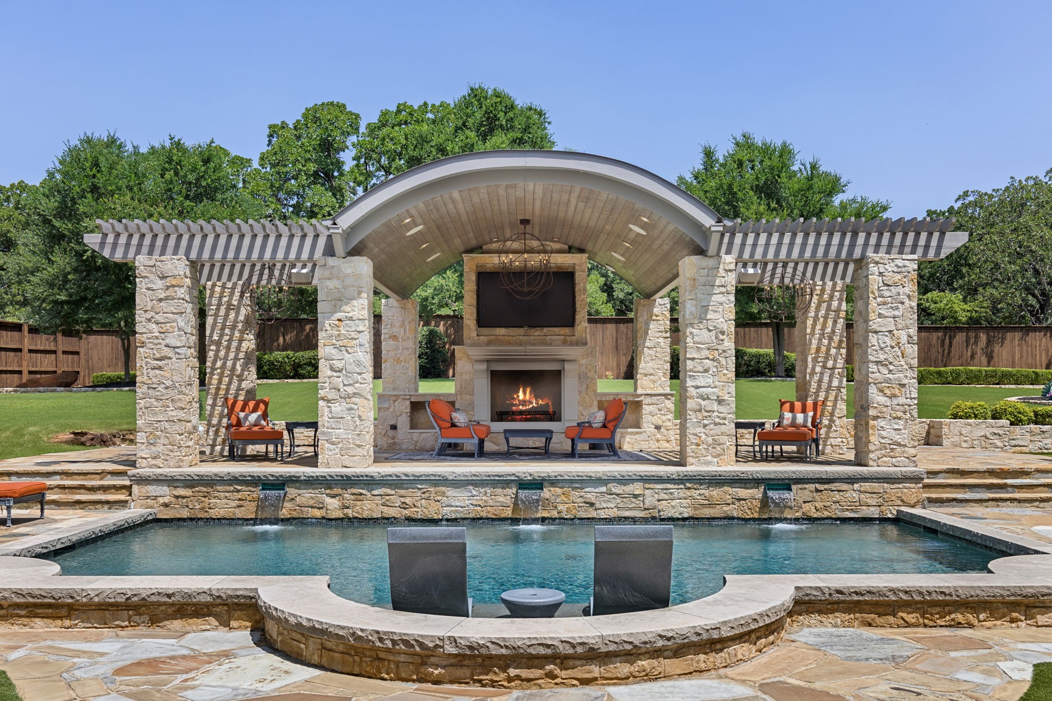 1925 Cielo Court