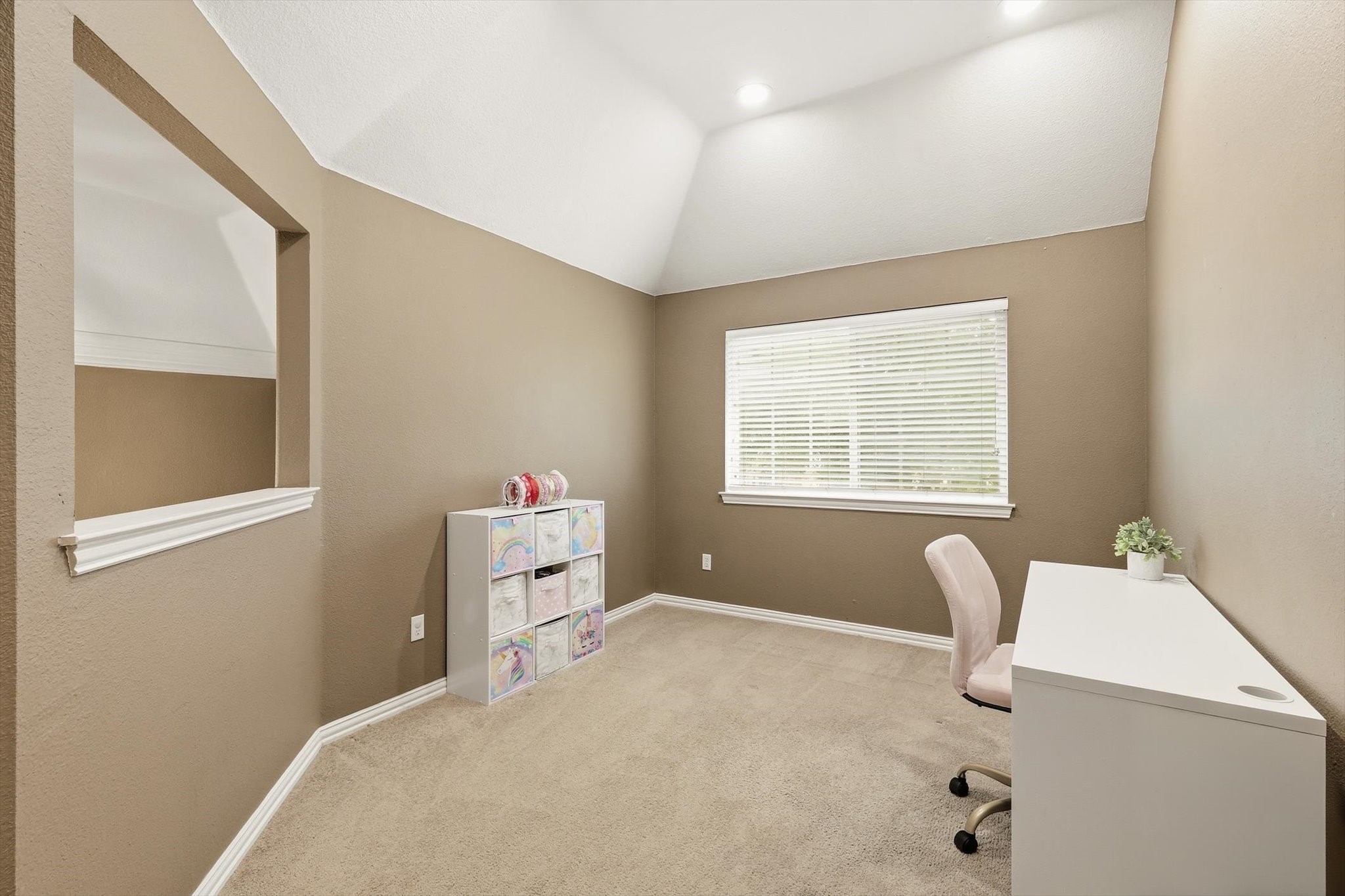5733 Sugar Maple Drive