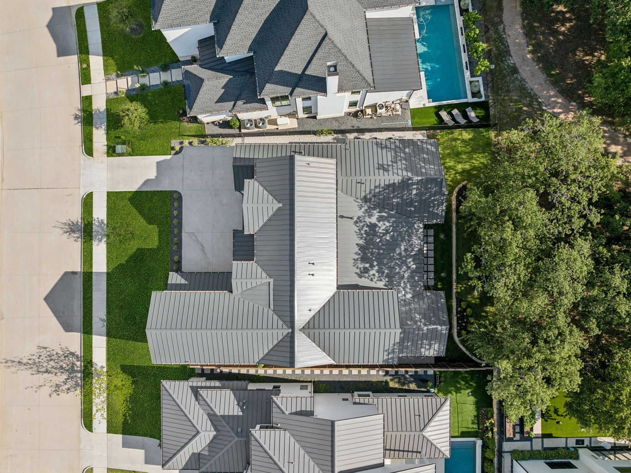 225 Metairie Lane