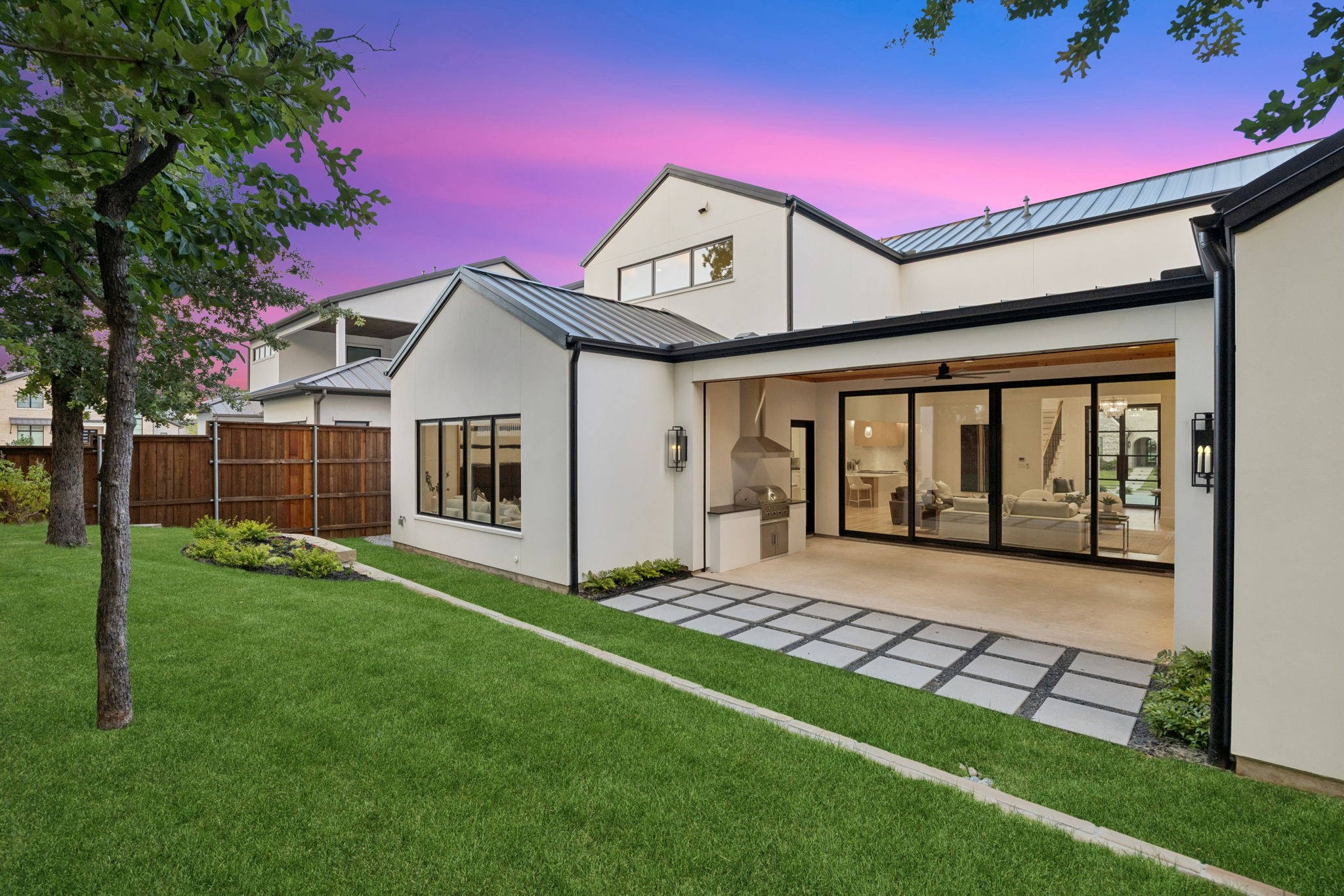 225 Metairie Lane