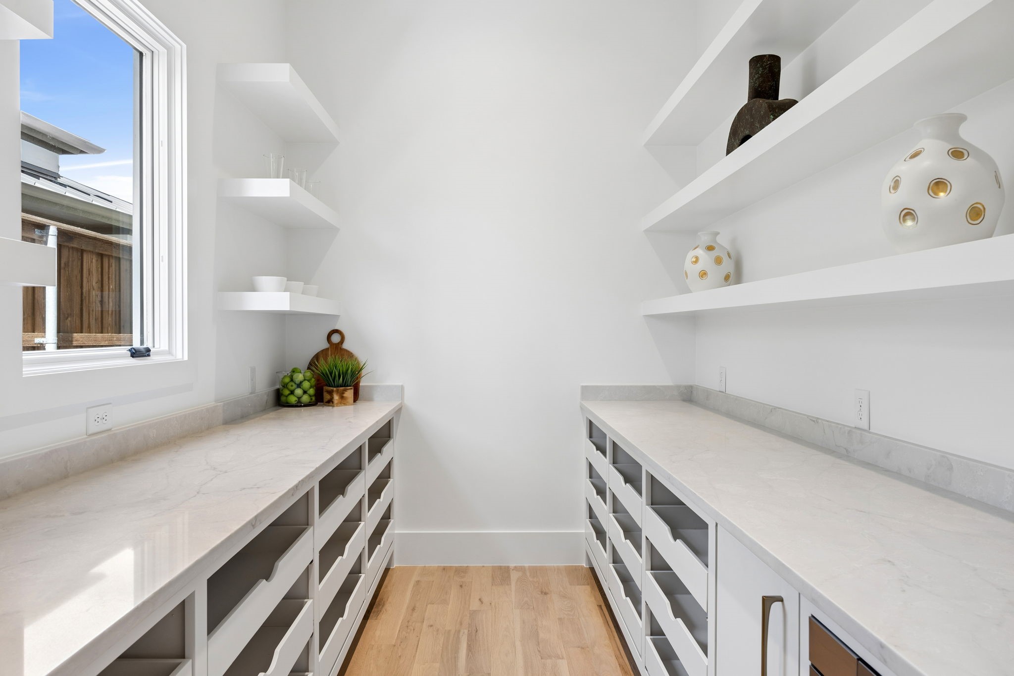 225 Metairie Lane