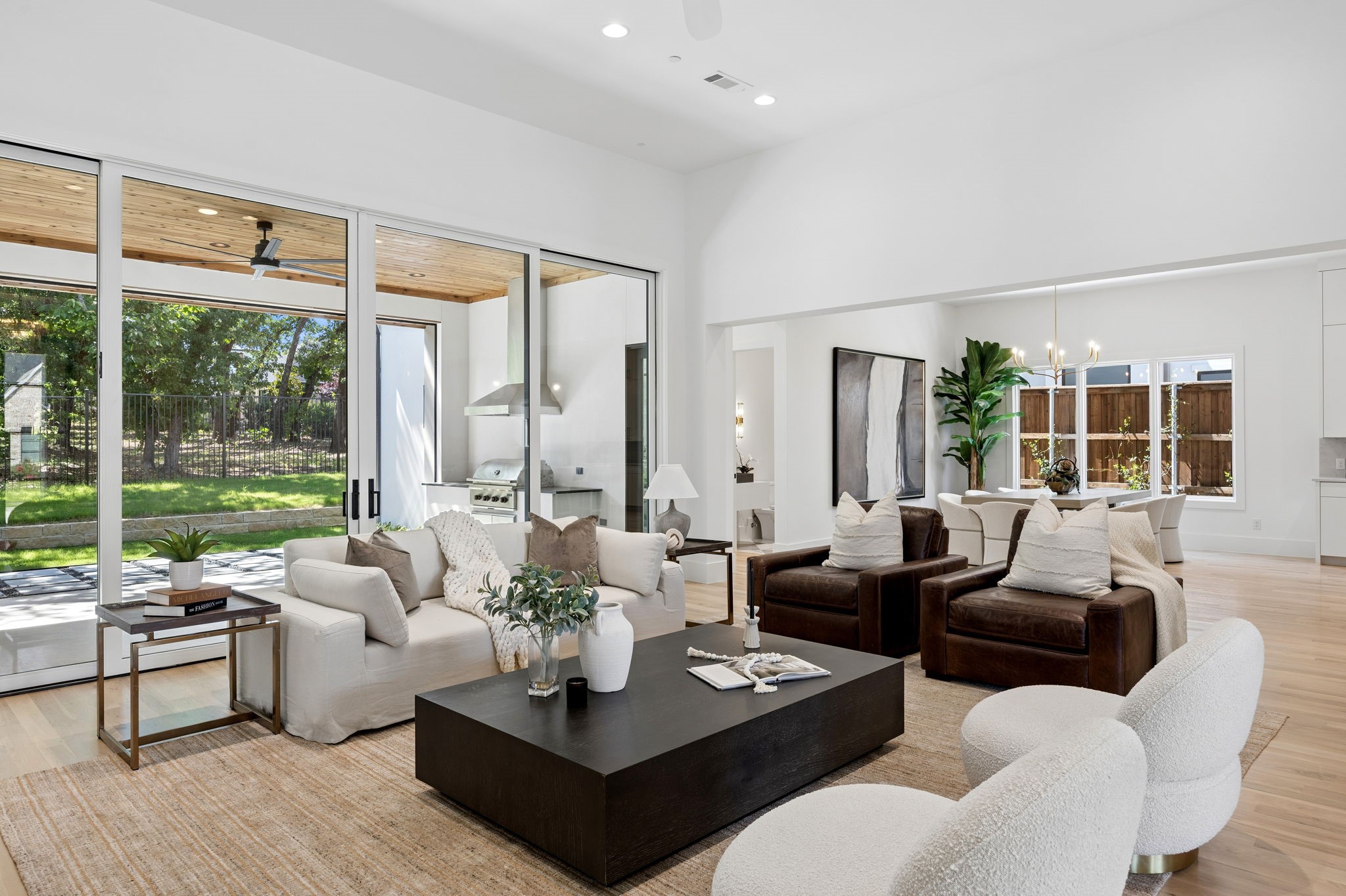 225 Metairie Lane