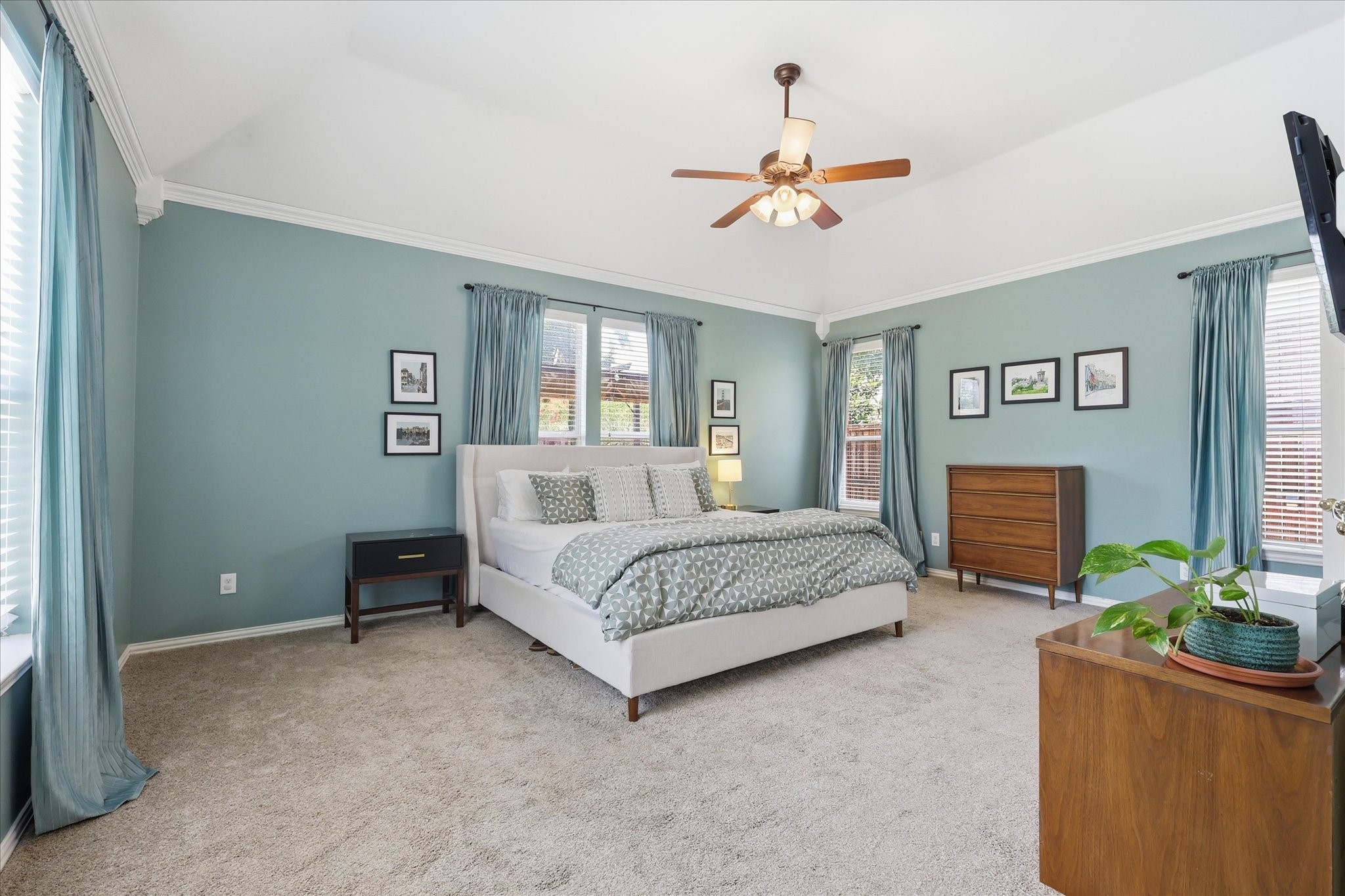 4588 Mountain Laurel Drive