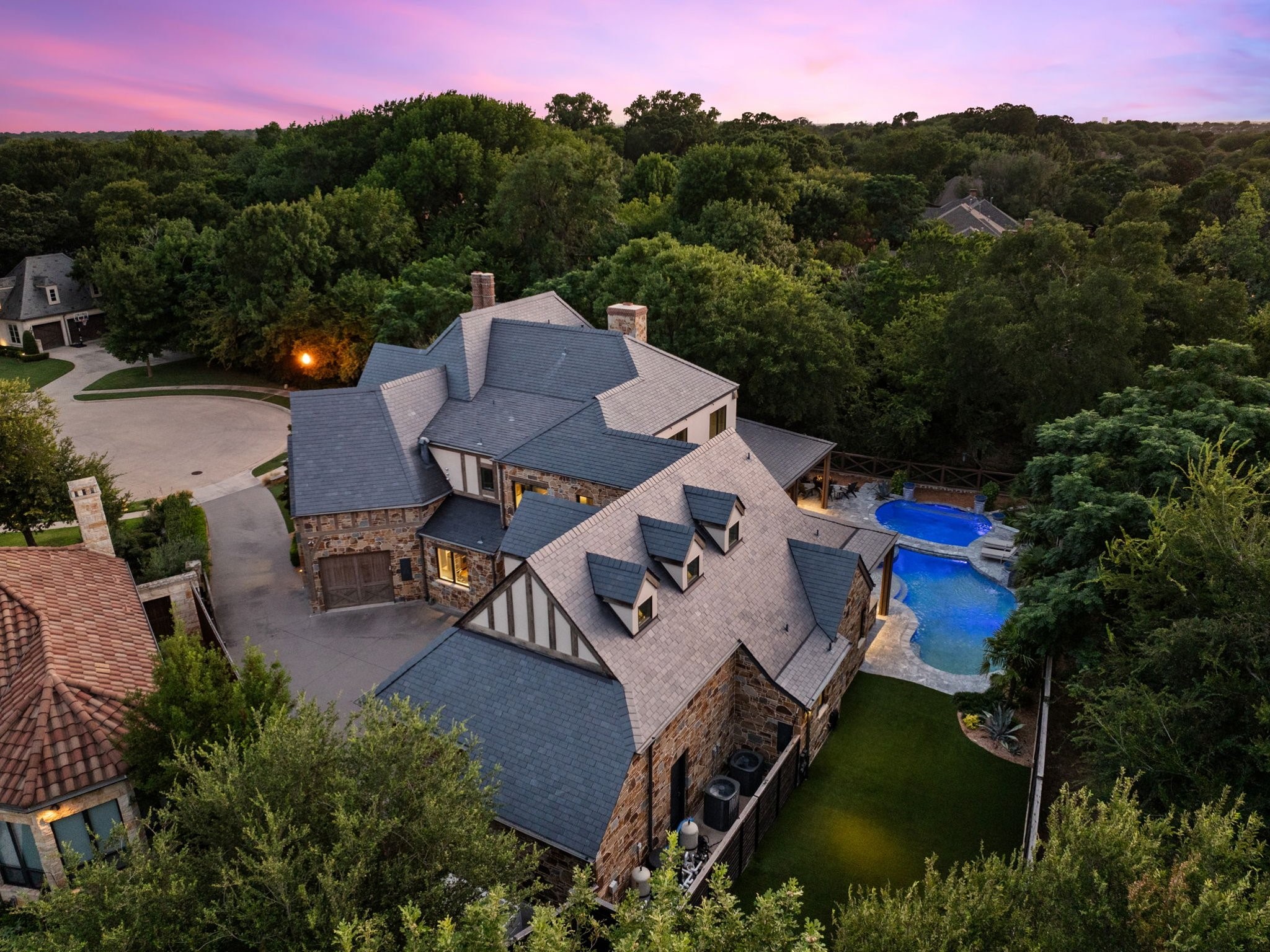 722 Inglenook Court