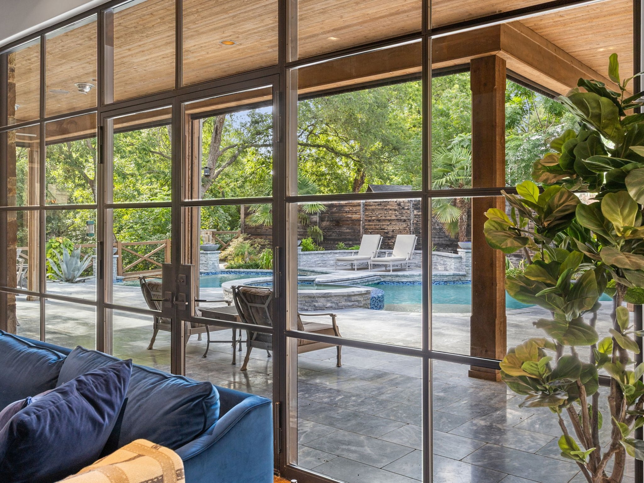 722 Inglenook Court