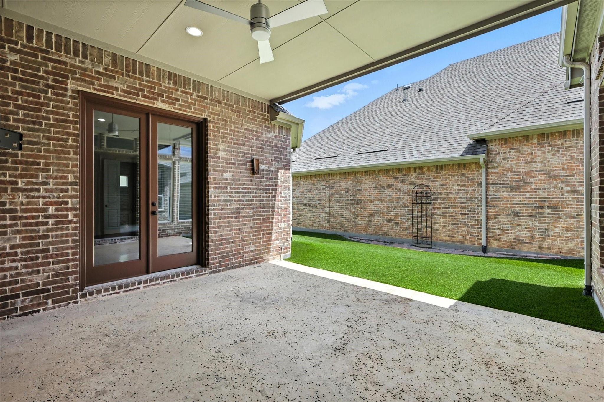 1621 Le Mans Lane