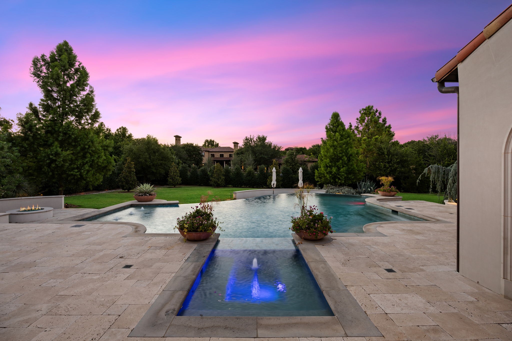 2000 Brazos Court