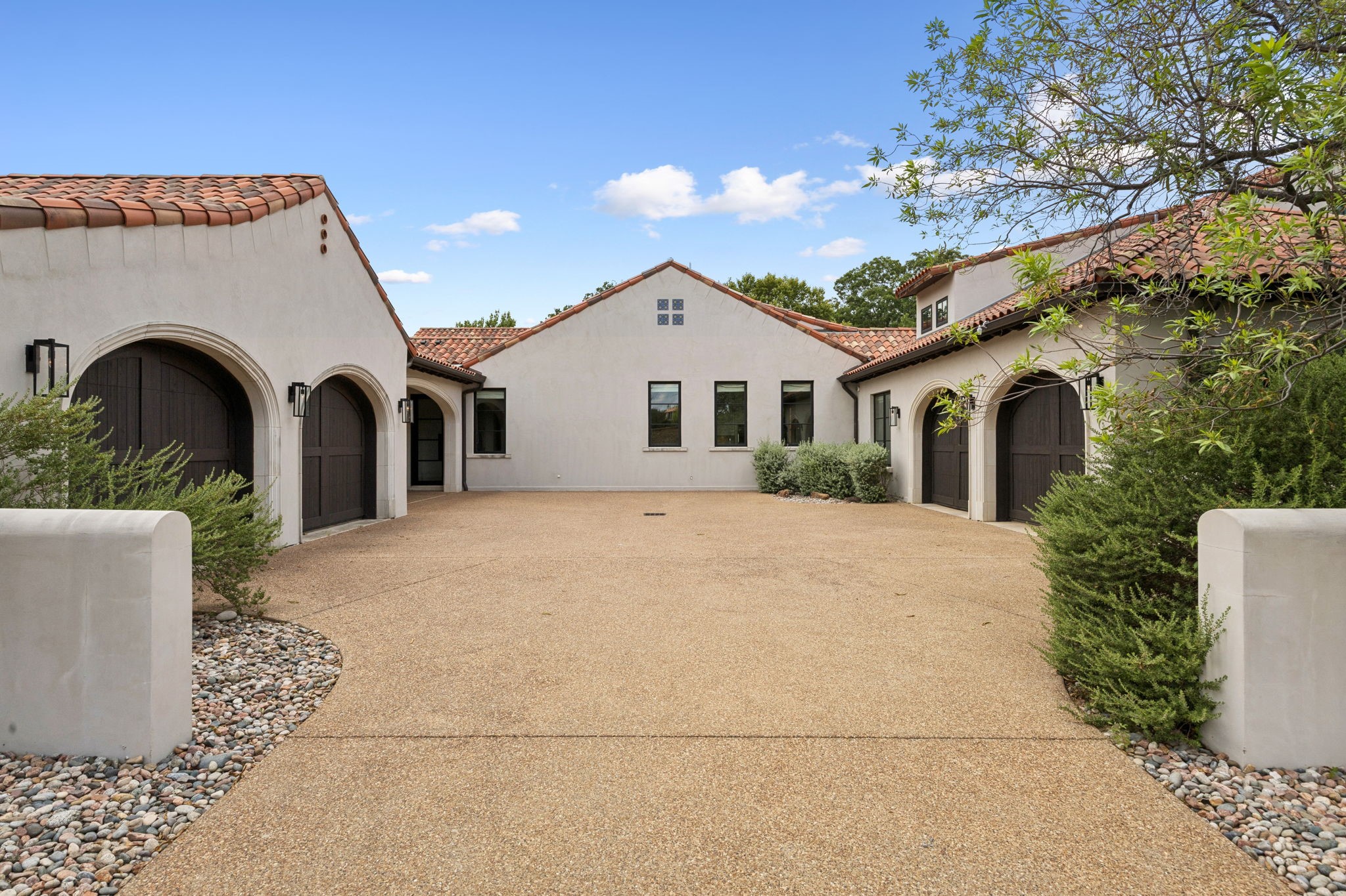 2000 Brazos Court