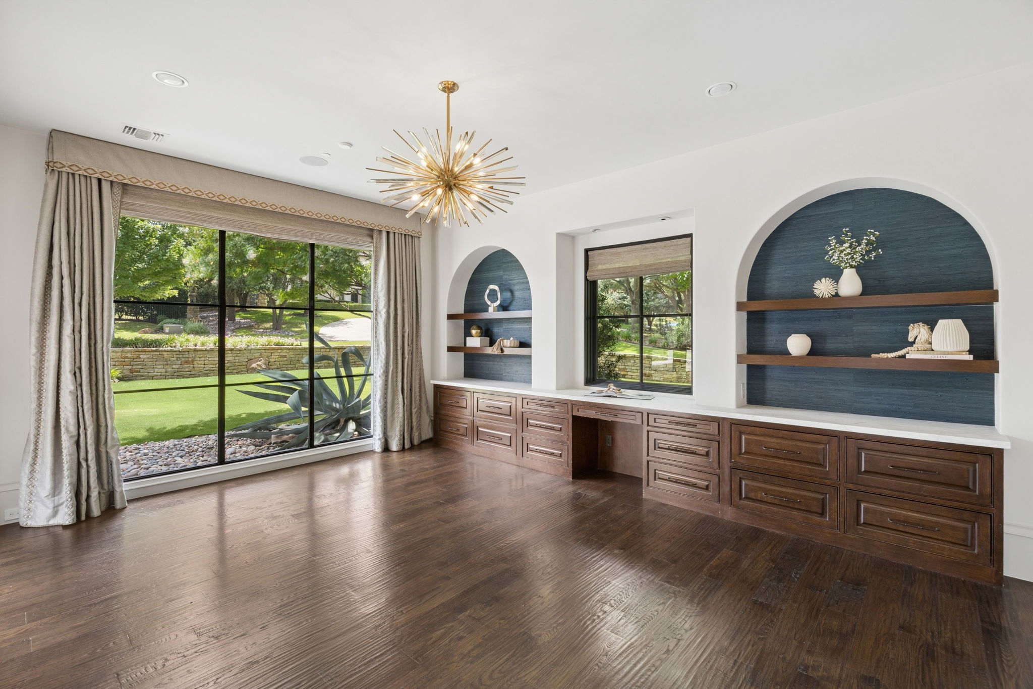 2000 Brazos Court