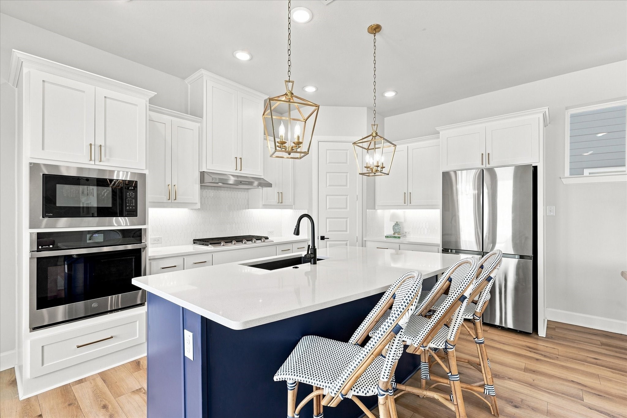 6132 Mayfair Mews