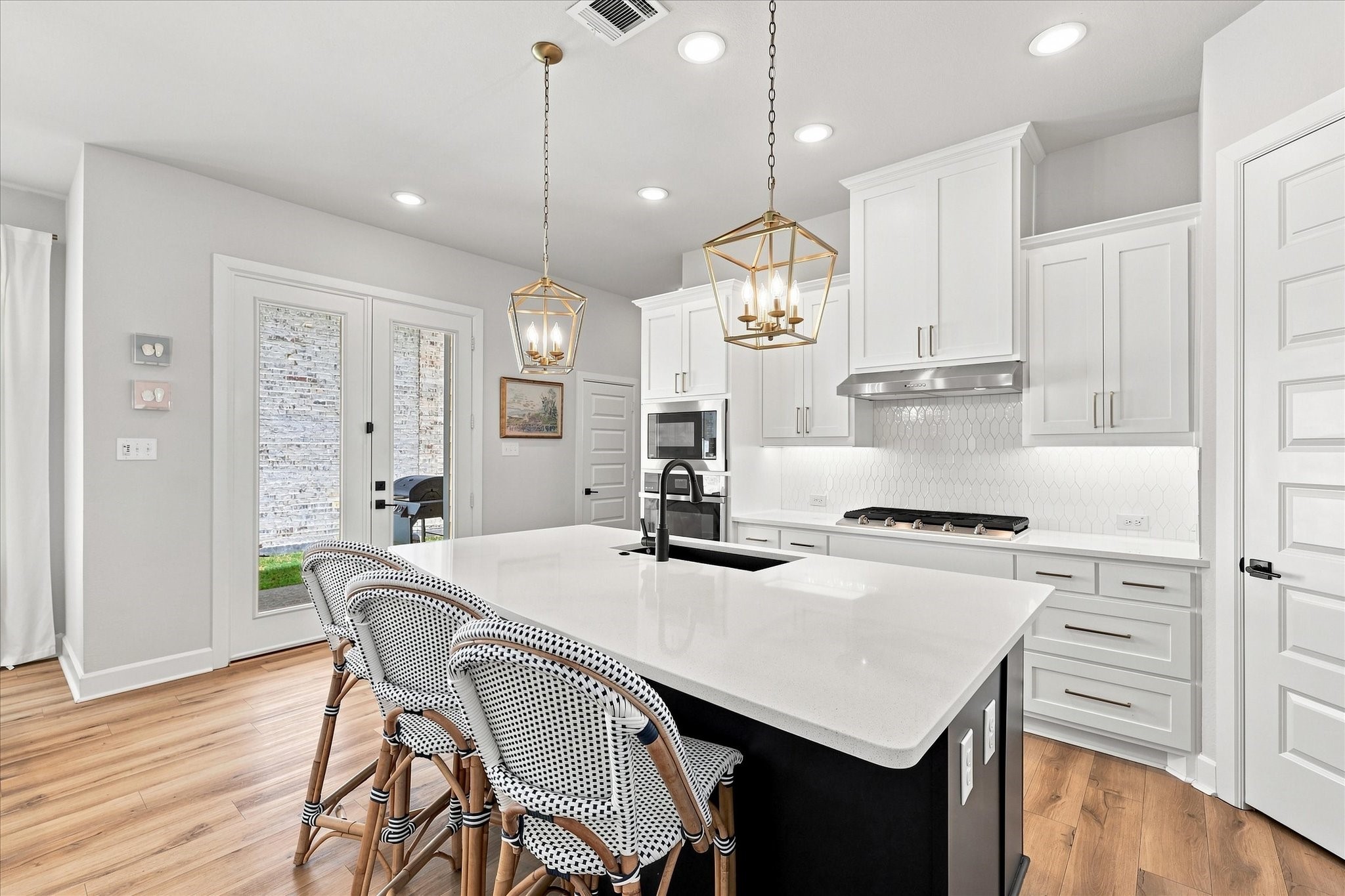 6132 Mayfair Mews
