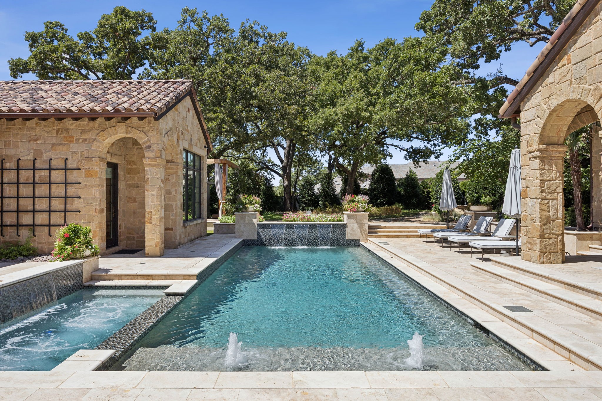 1208 Perdenalas Trail