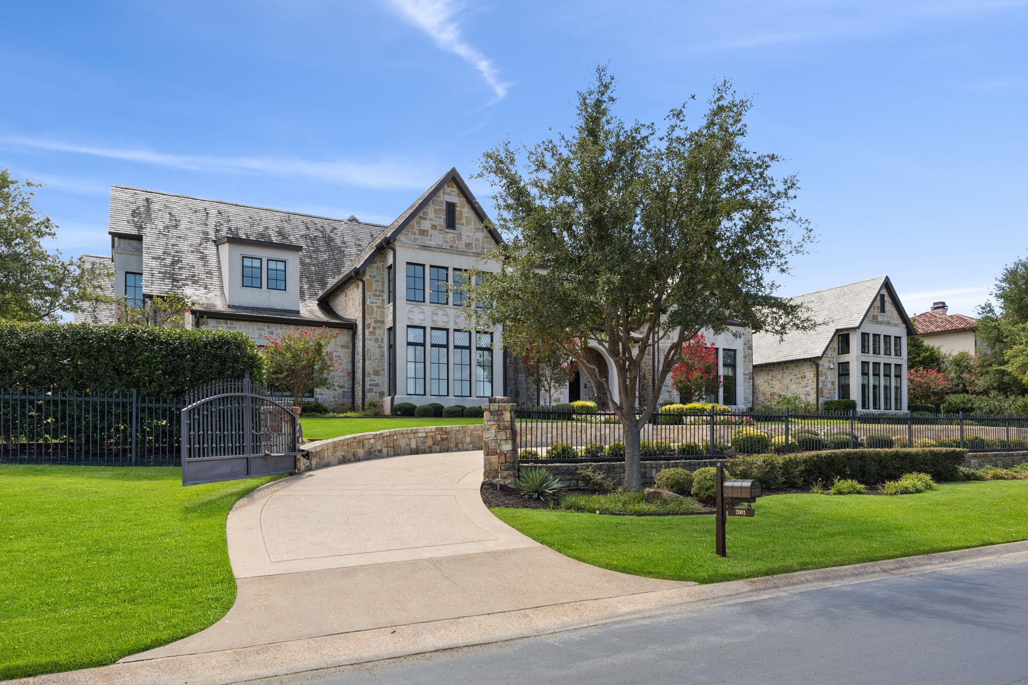 2001 Brazos Court