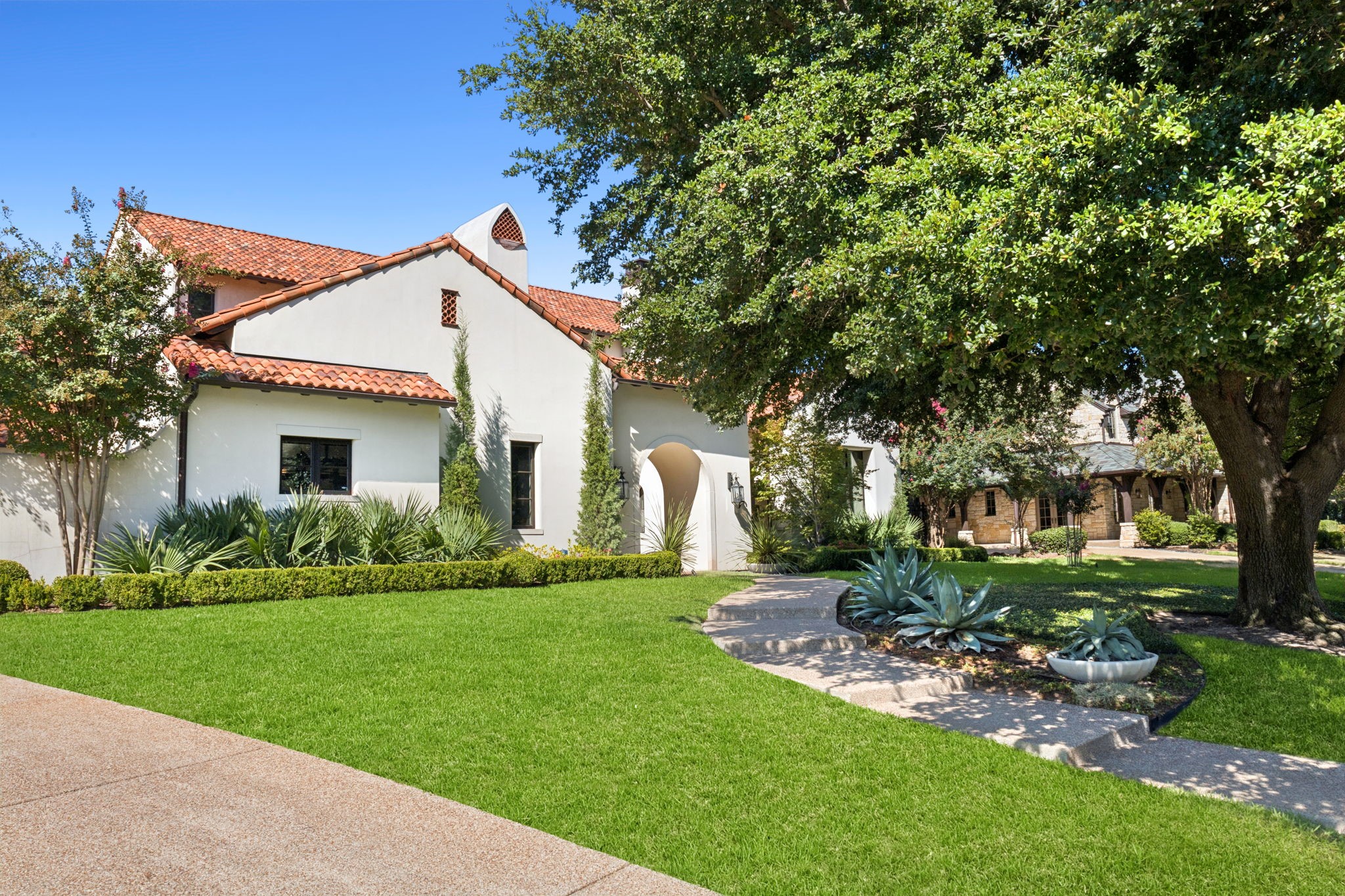 1402 Fountain Grass Court