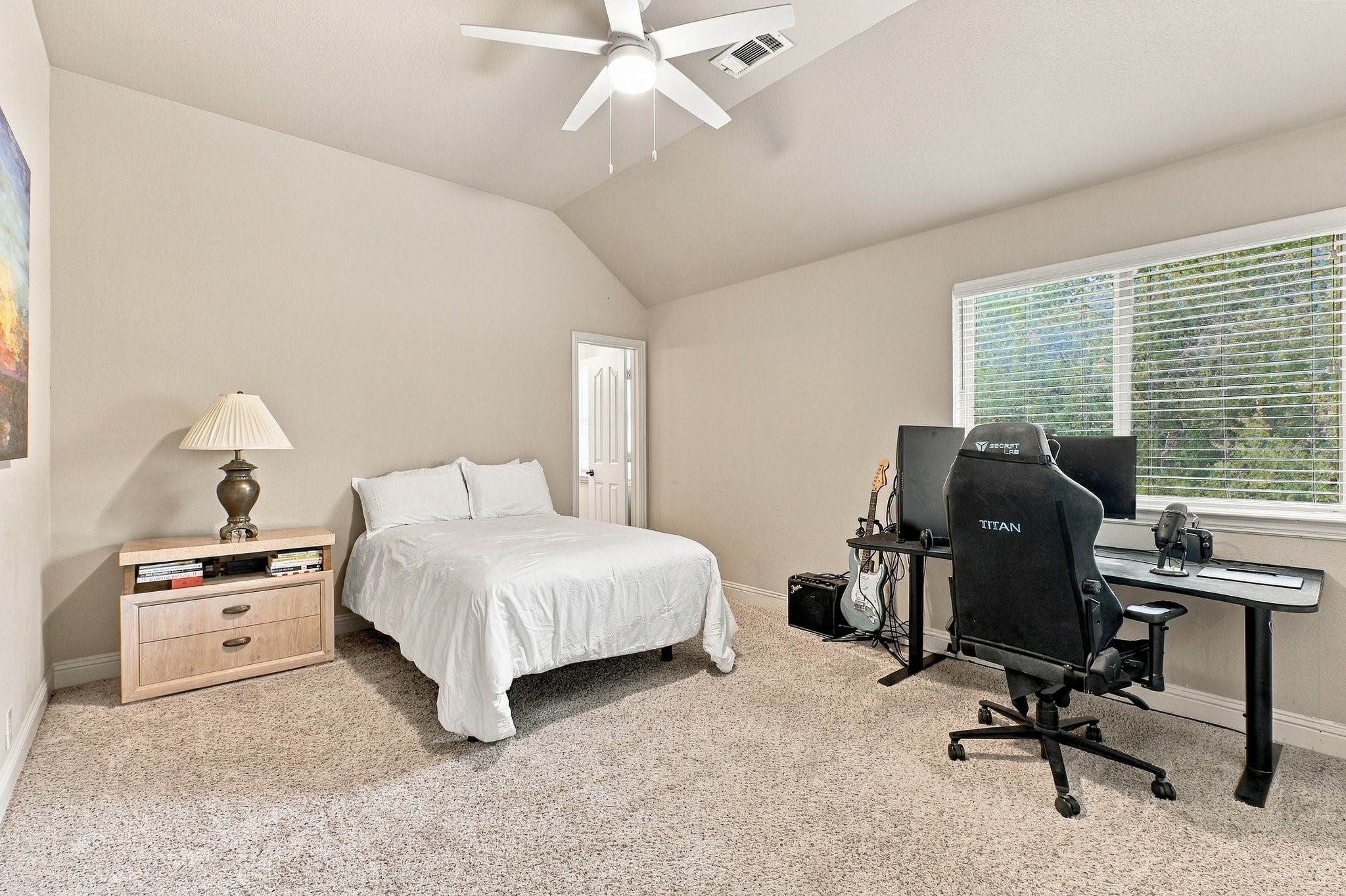 2600 Gateway Court