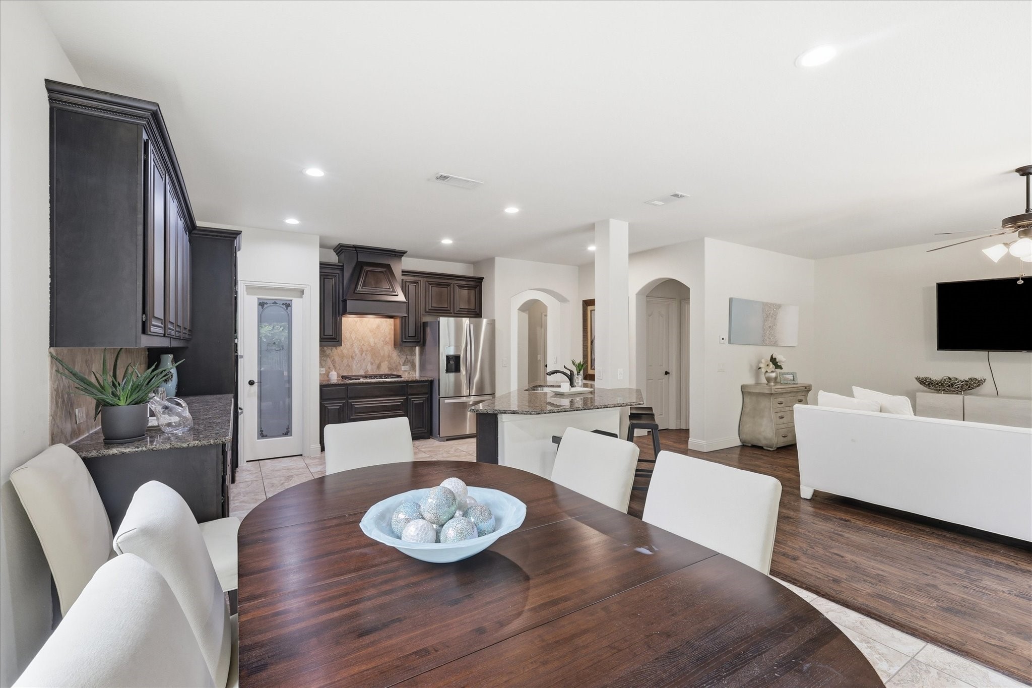 2600 Gateway Court