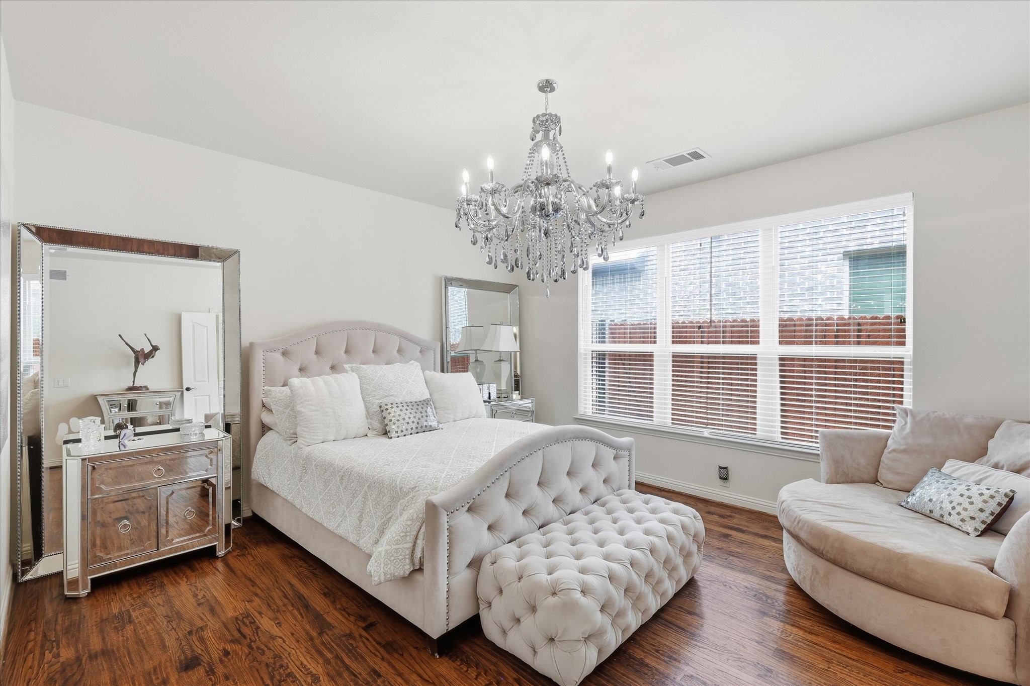 2600 Gateway Court