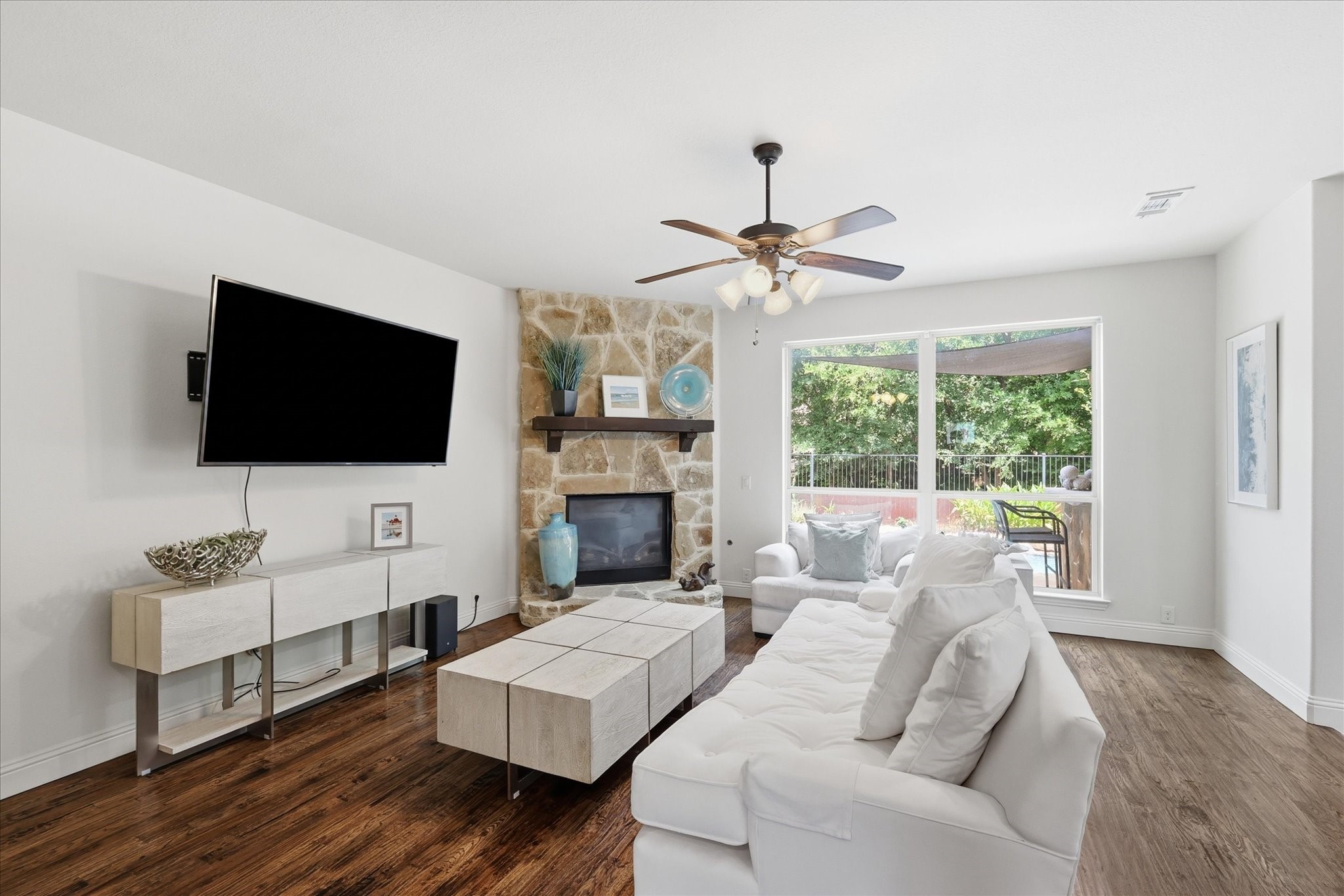 2600 Gateway Court