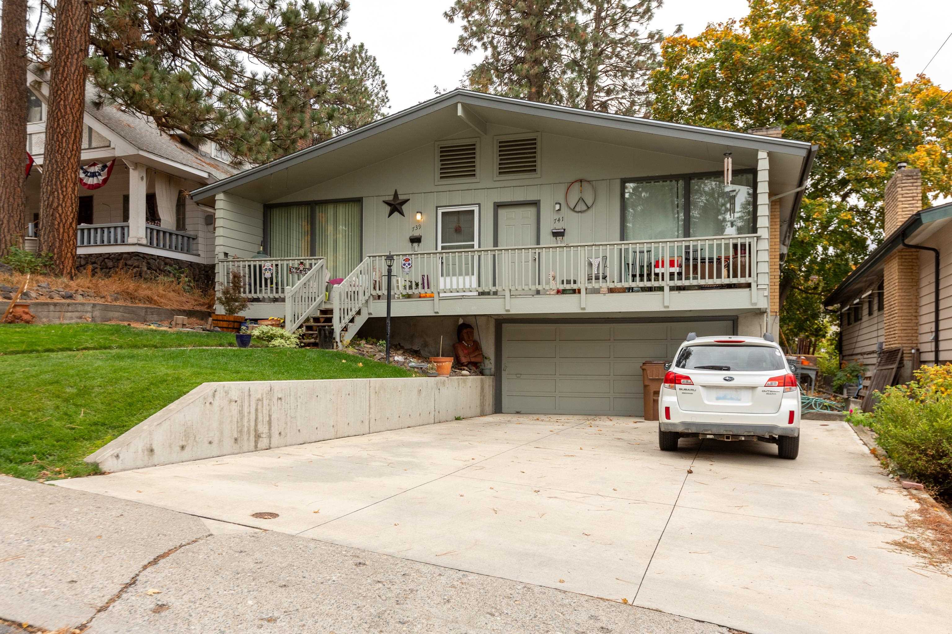 739/741 W 13th Ave