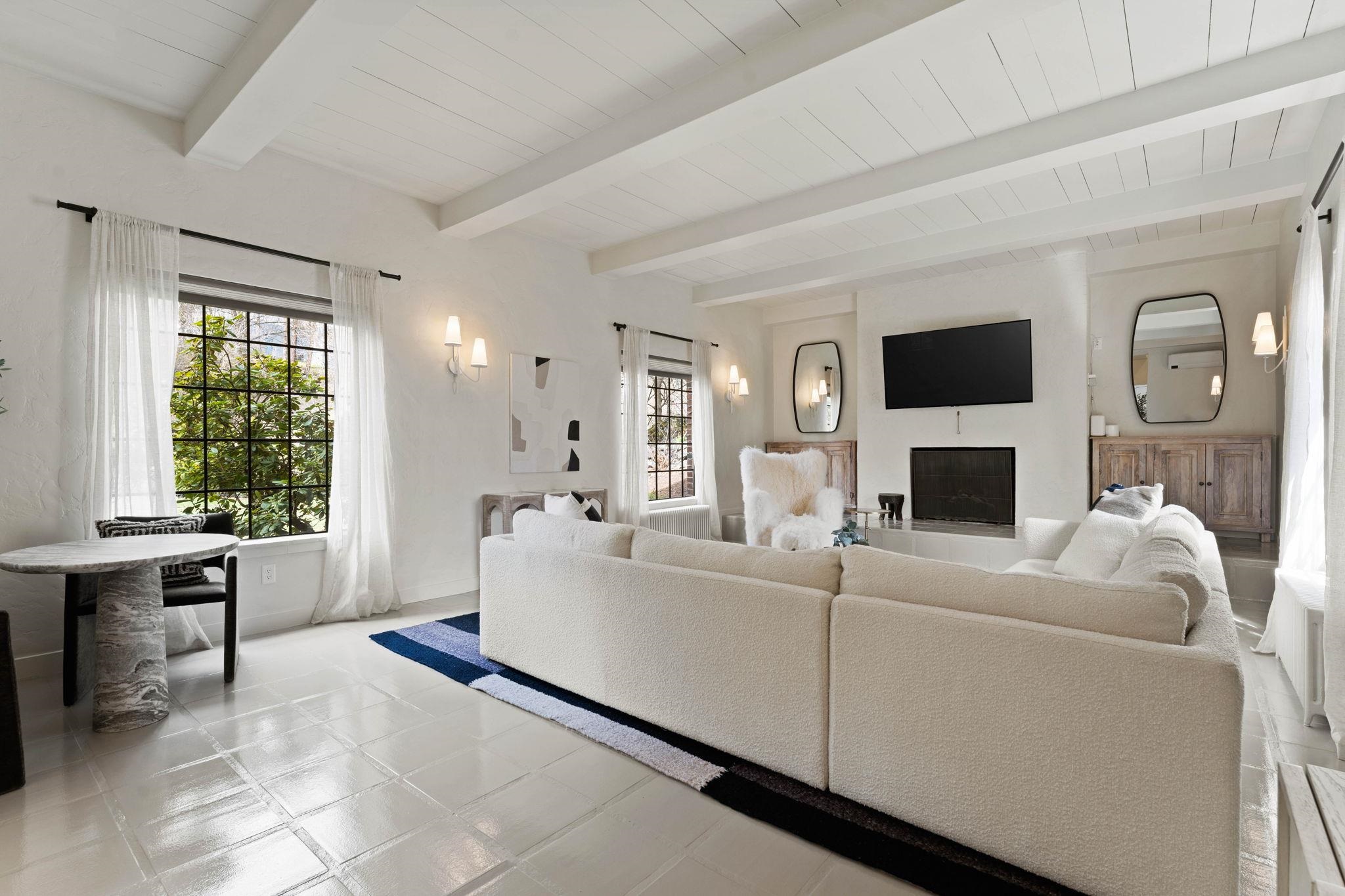 1605 S Rockwood Blvd