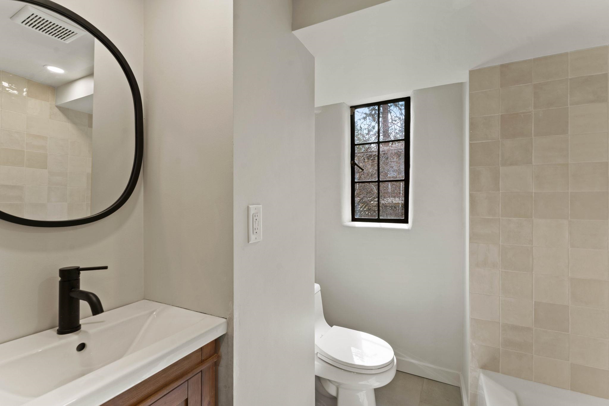 1605 S Rockwood Blvd