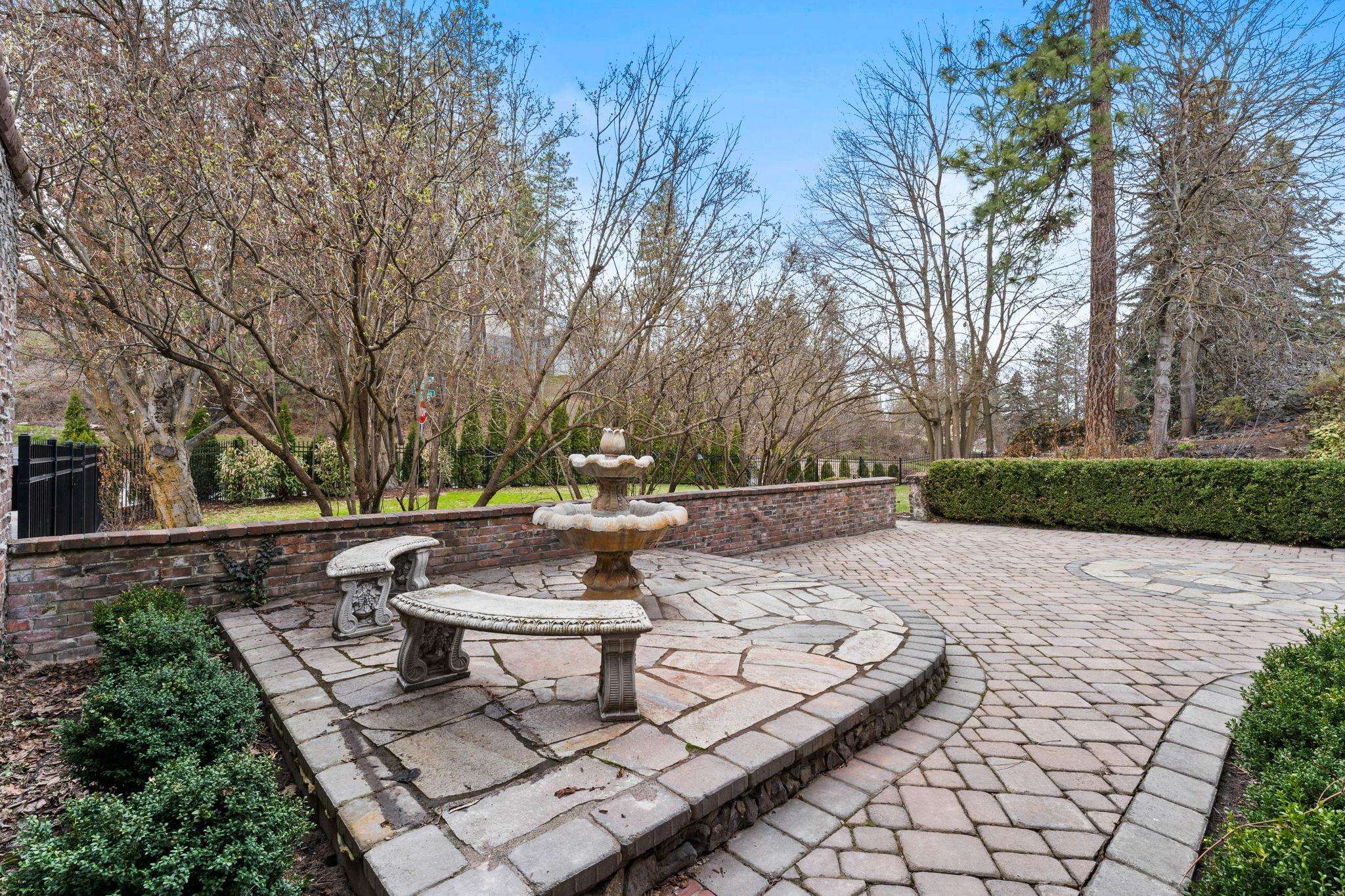 1605 S Rockwood Blvd