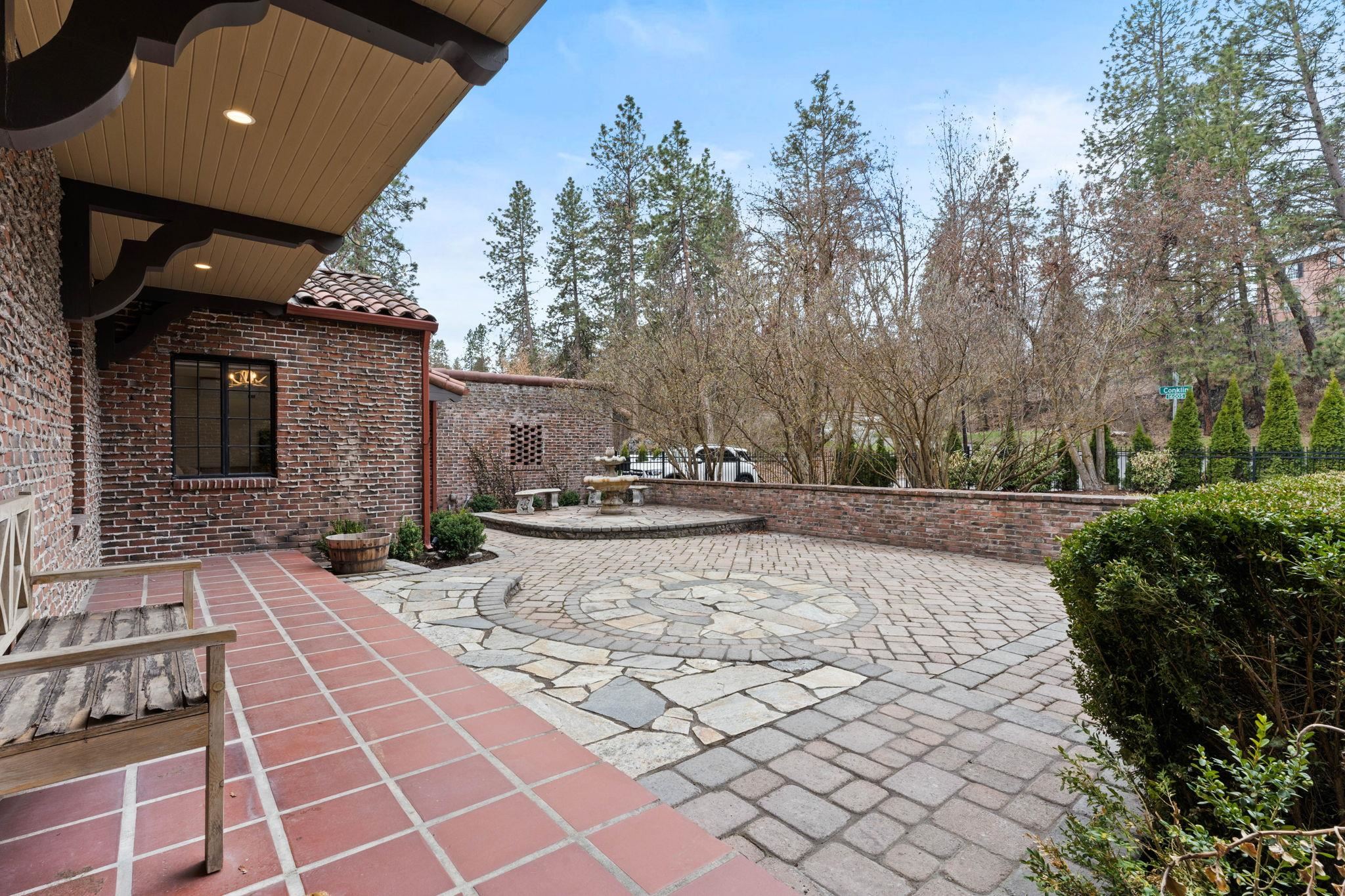 1605 S Rockwood Blvd