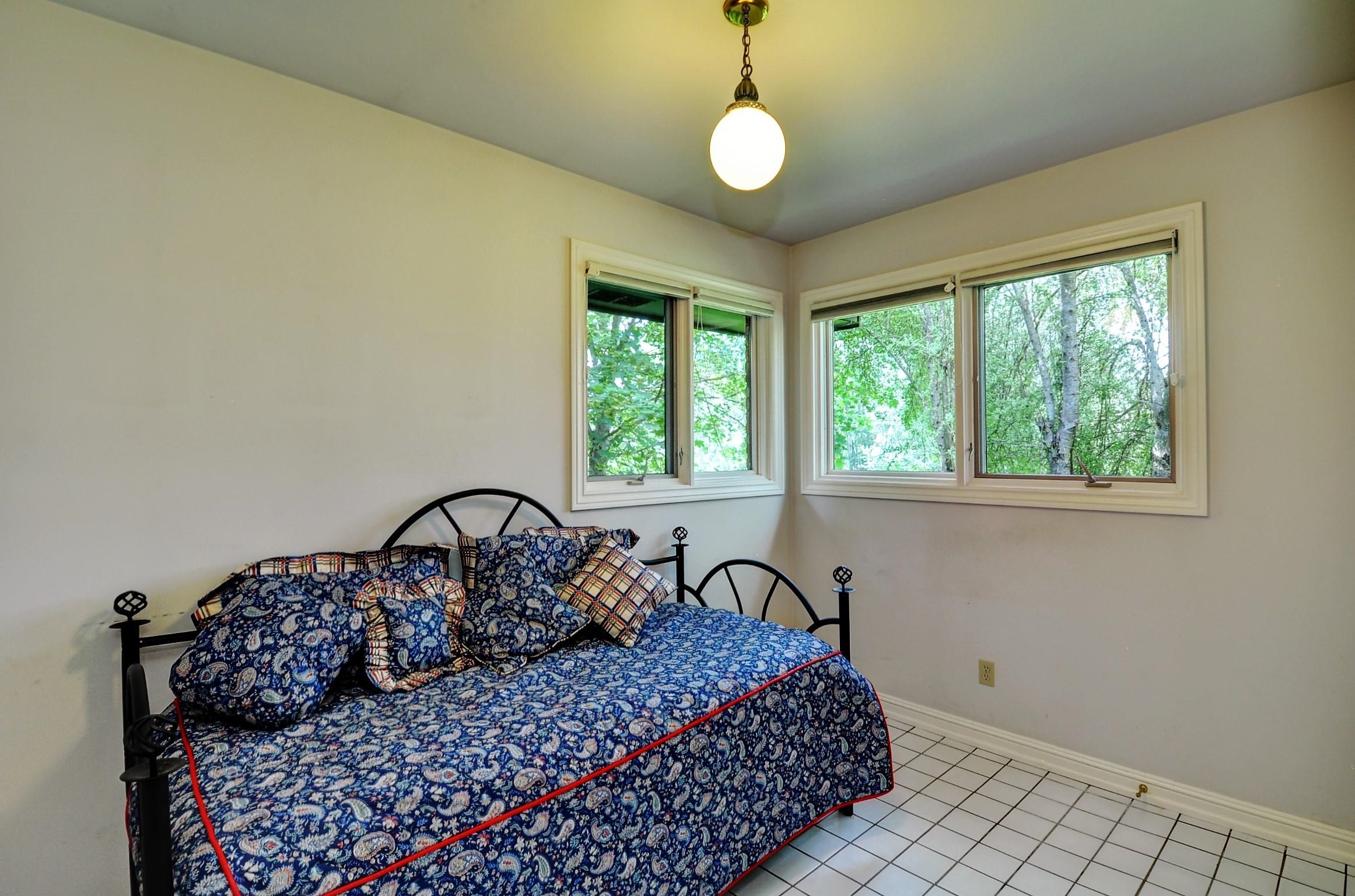 12719 N VISTAWOOD Ct