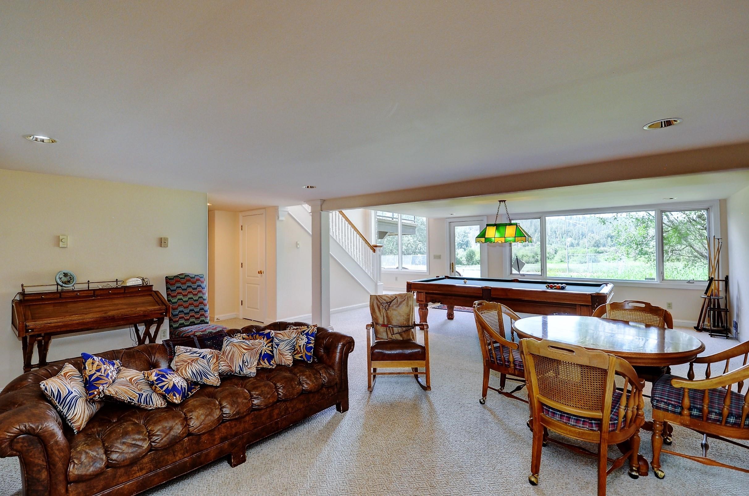 12719 N VISTAWOOD Ct