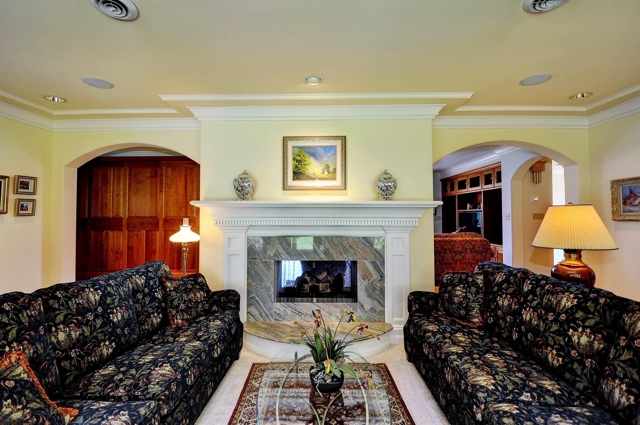 12719 N VISTAWOOD Ct