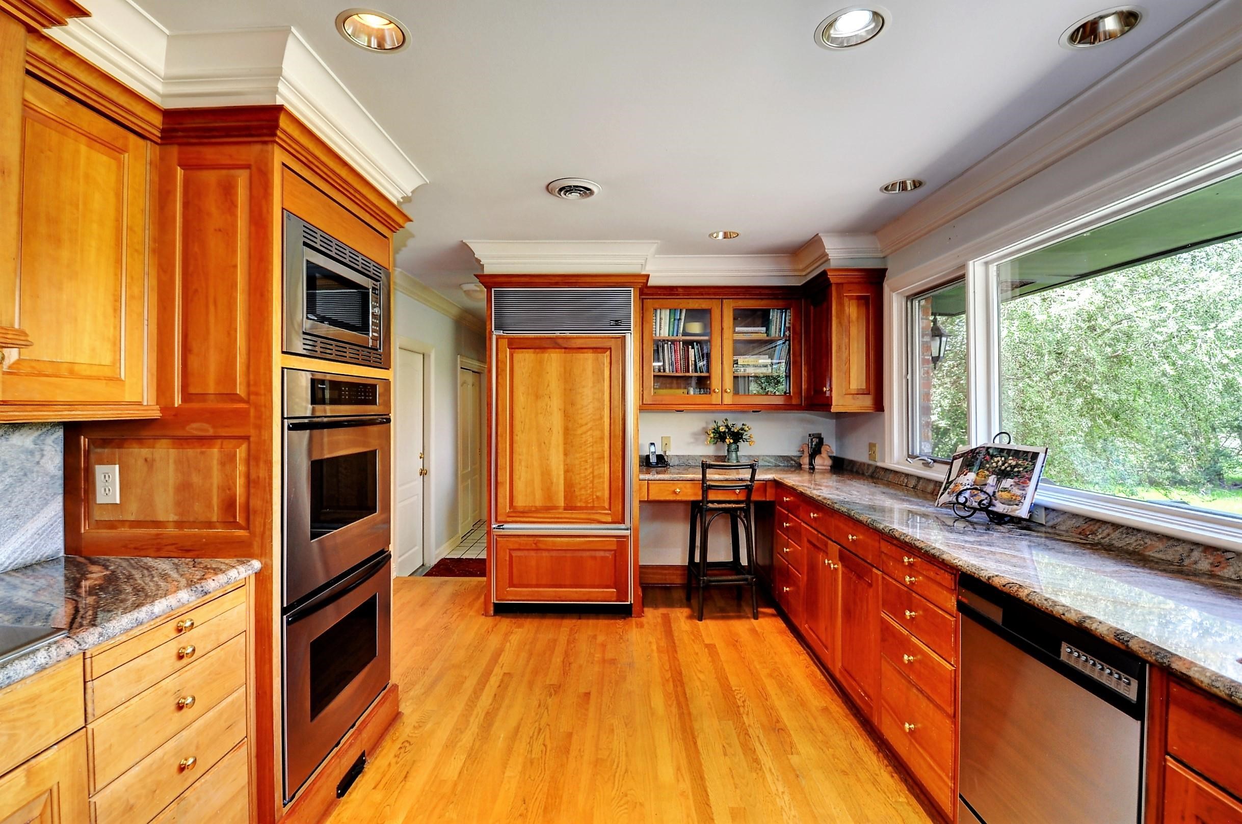 12719 N VISTAWOOD Ct