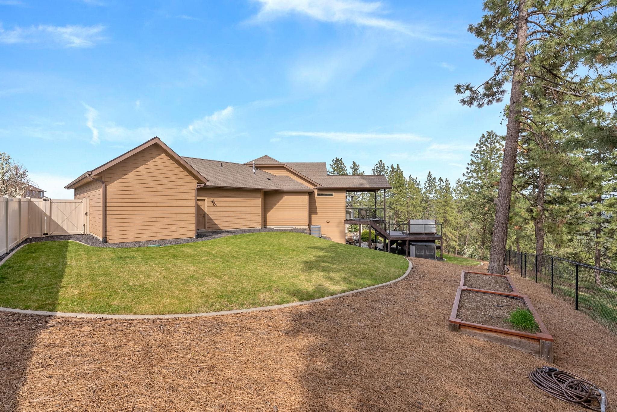 805 W Pheasant Bluff Ct