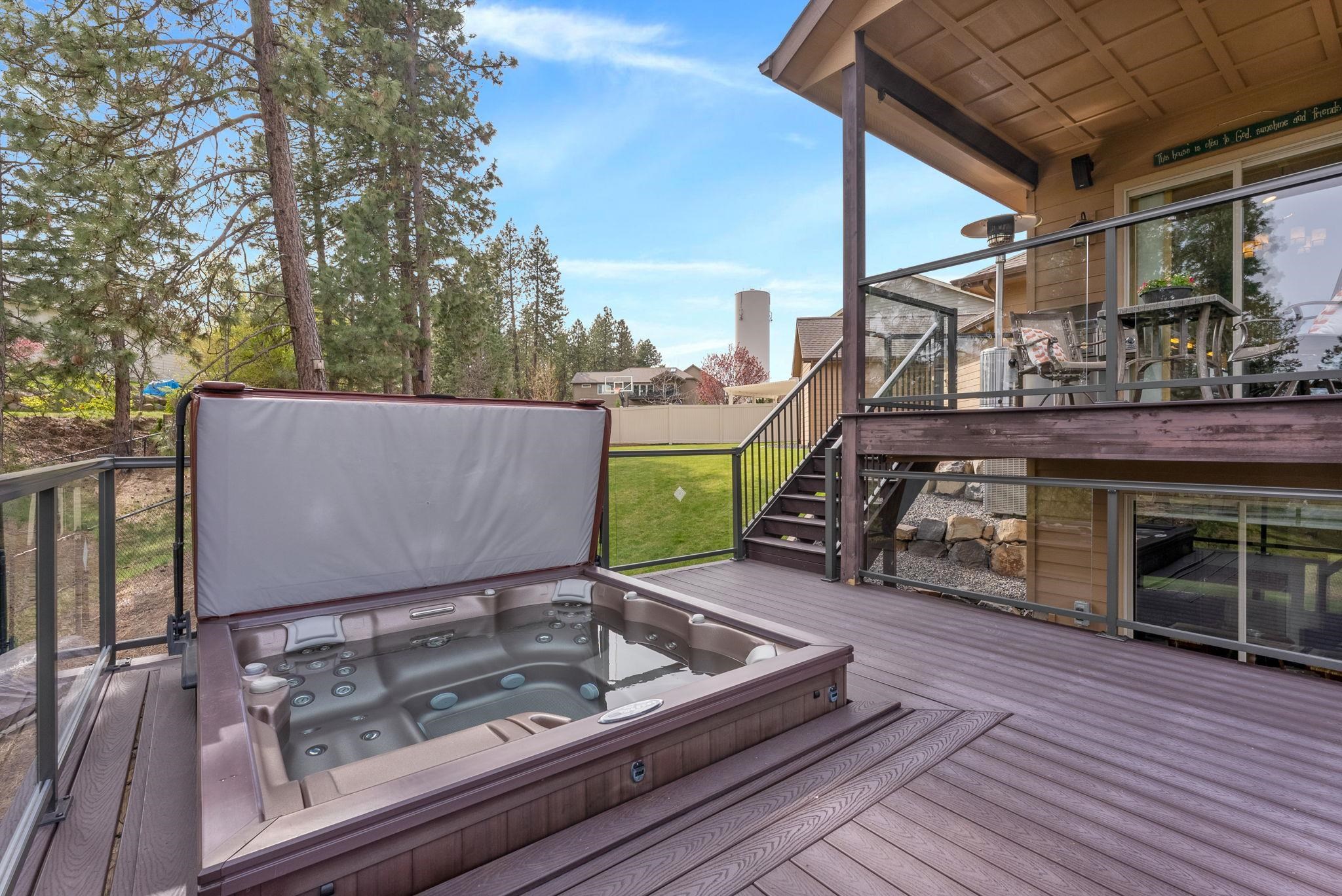 805 W Pheasant Bluff Ct